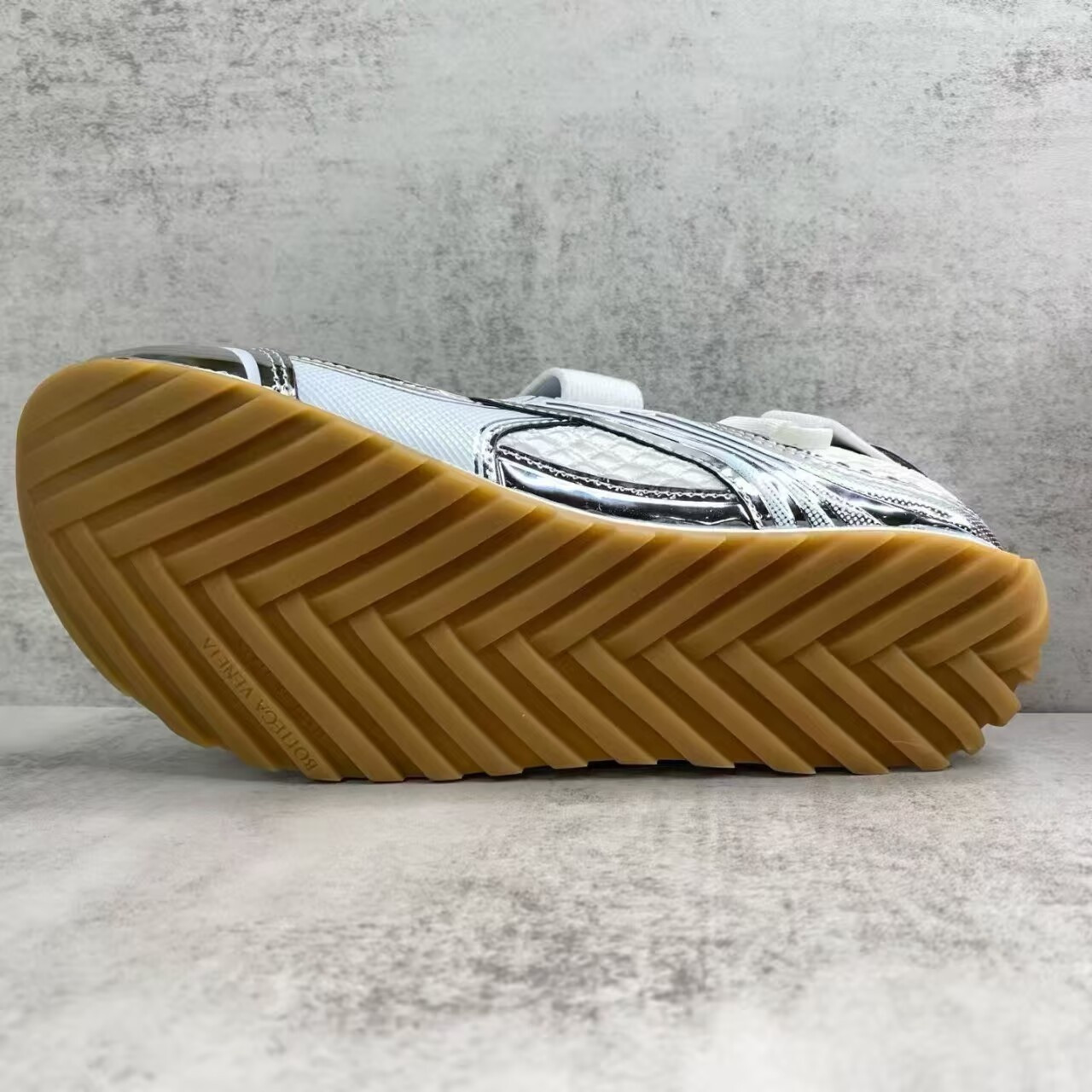 ua bo*te*ga Ve*ne*ta orbit flash mary-jane sneaker