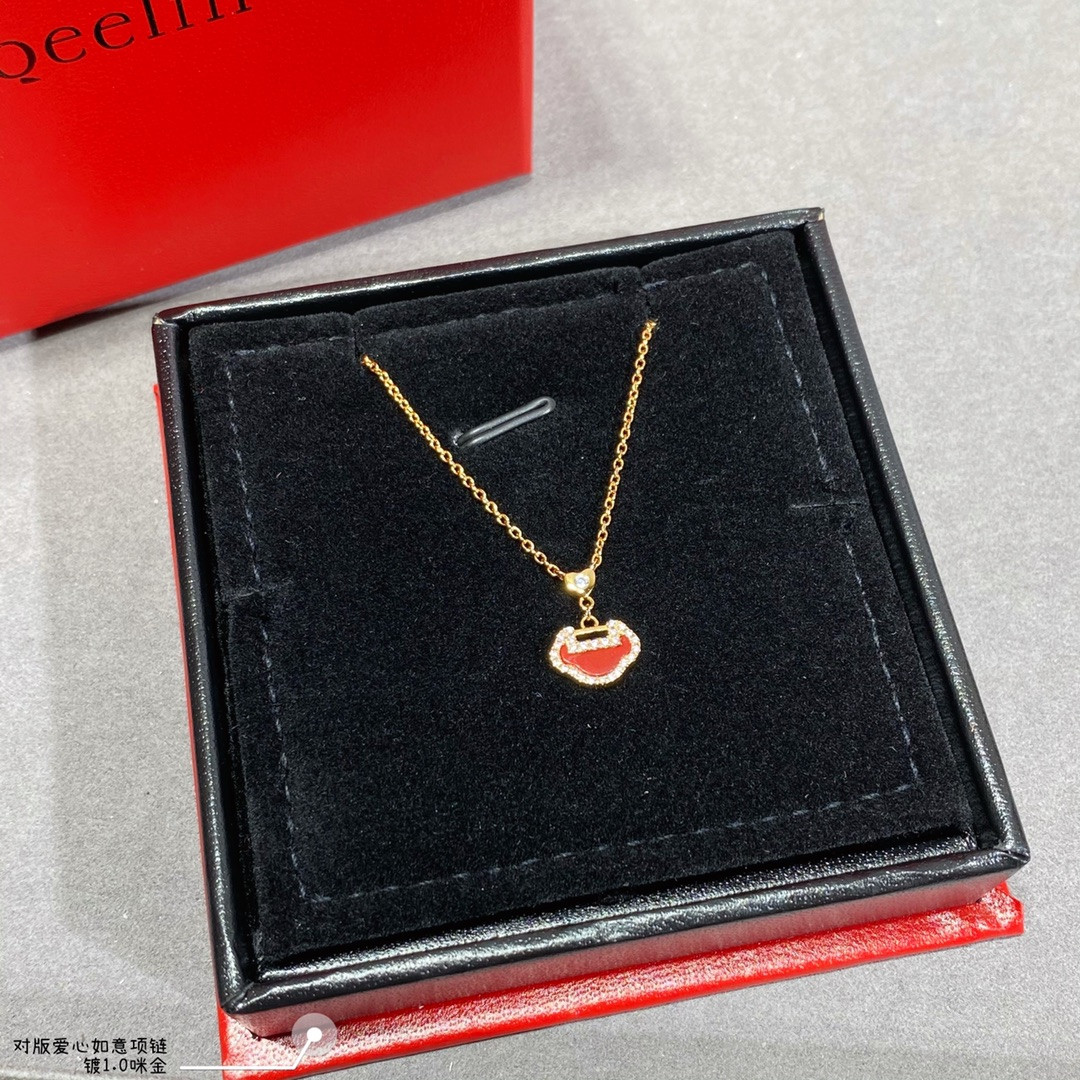 Qee1in mini heart-shaped ruyi necklace