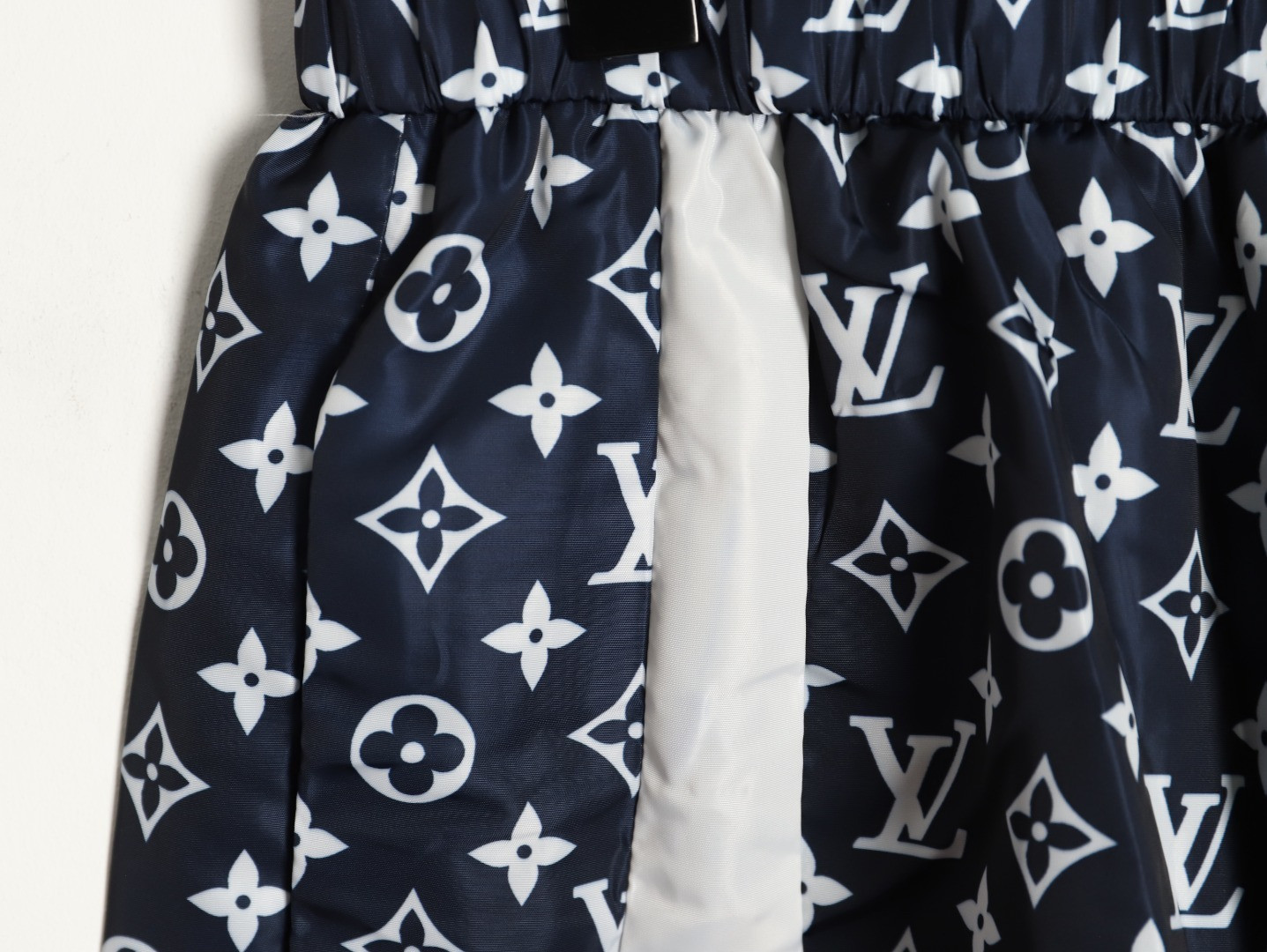l0*is V*t0n pants suit