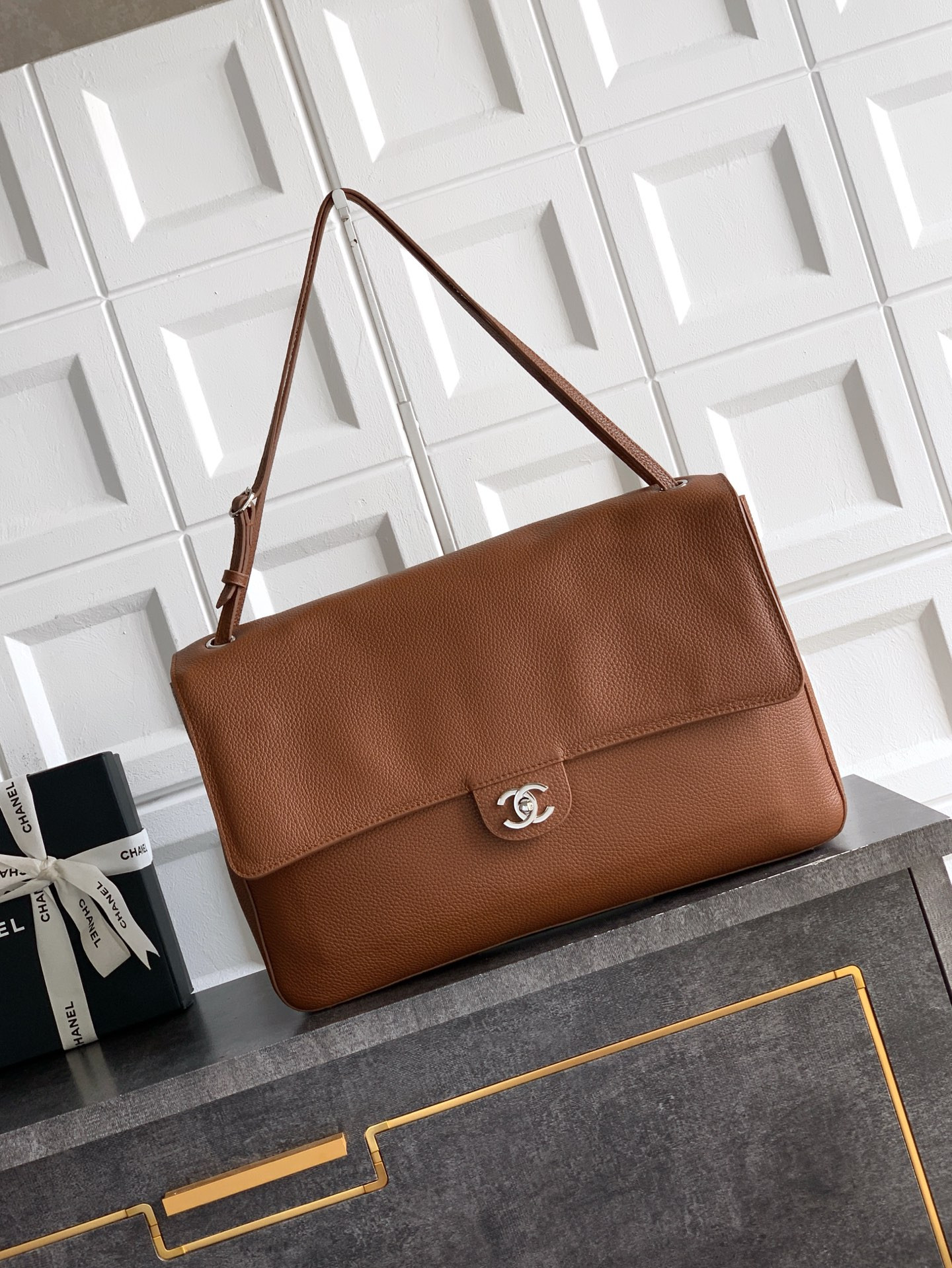 Ch*el maxi flap bag silver hardware as6233 26x38.5x11cm