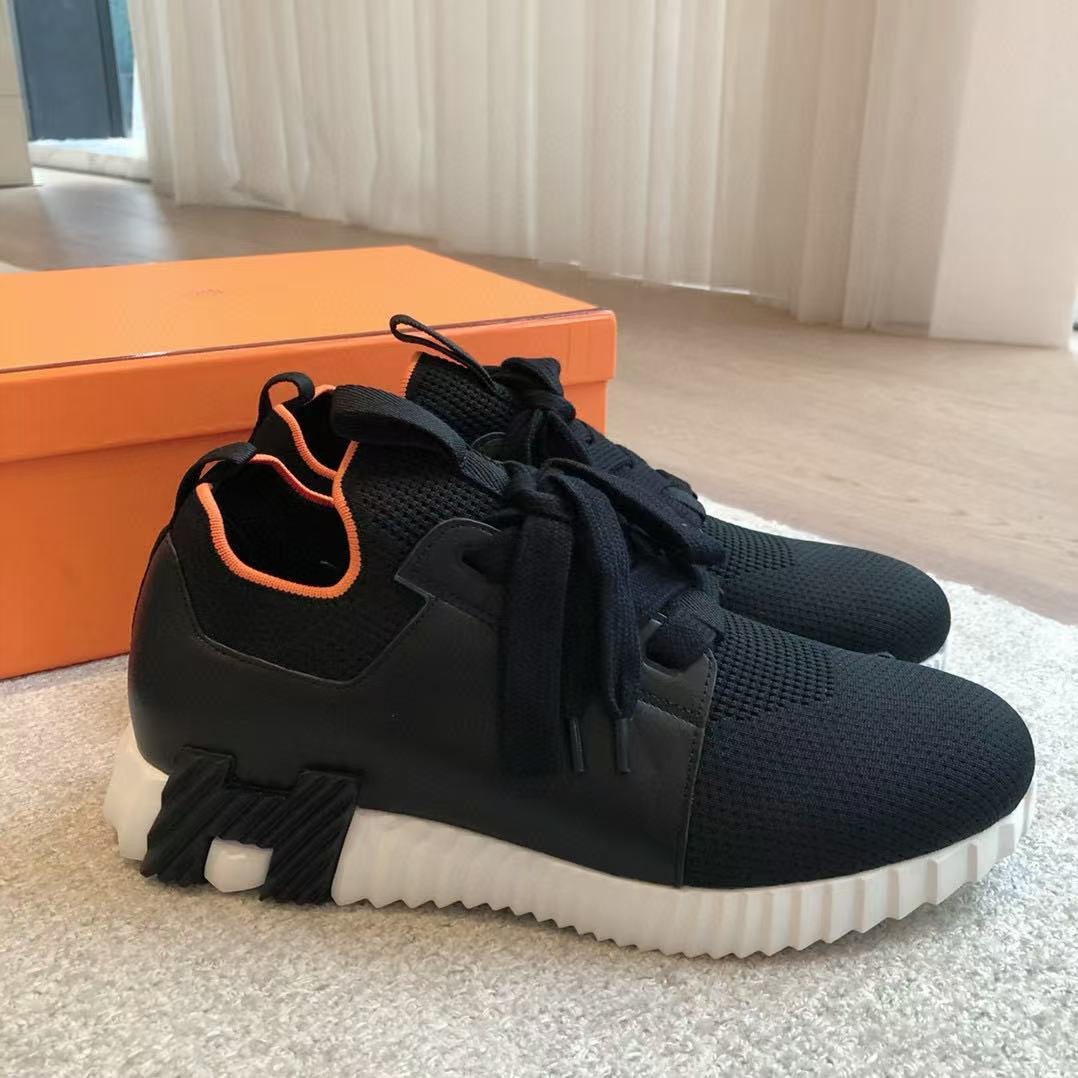 ua H**mes bouncing sneaker