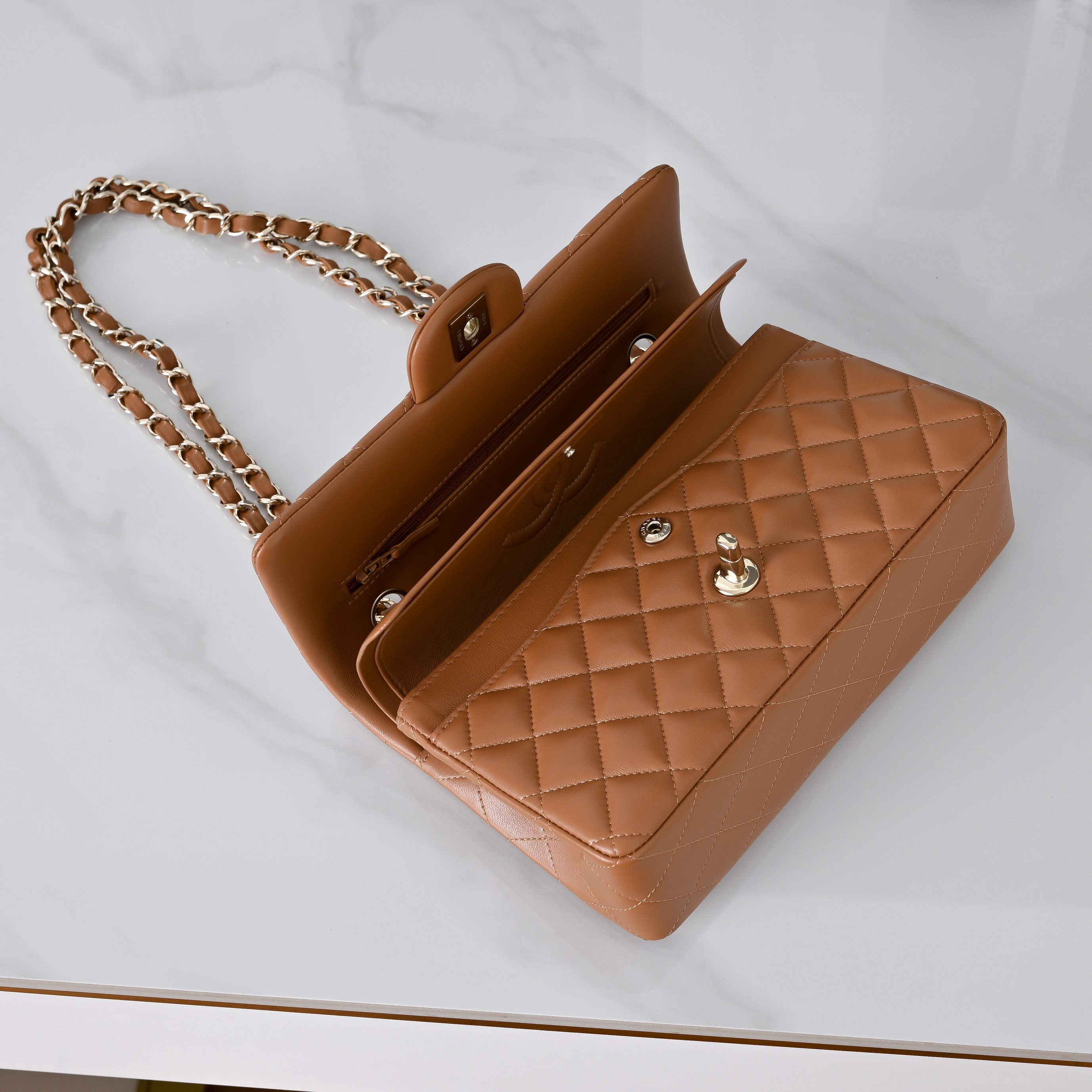 Ch*el classic flap handbag caramel with light gold hardware a01113 23x14.5x6cm