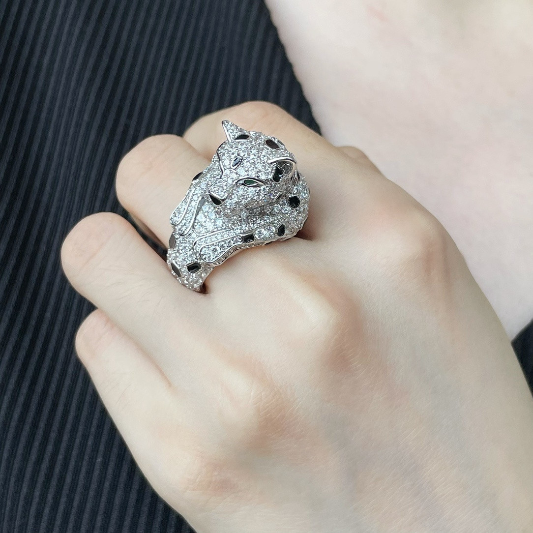 Ca*t*er spotted panther head ring