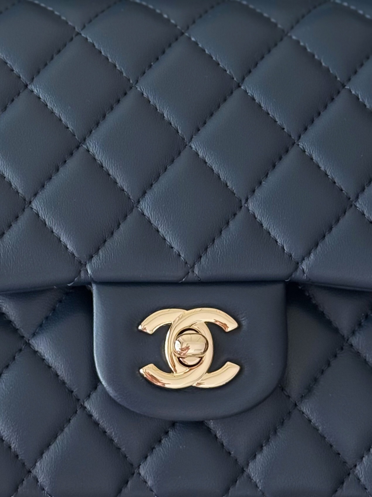 Ch*el flap bag royal blue light gold hardware 25.5x15.5x6.5cm