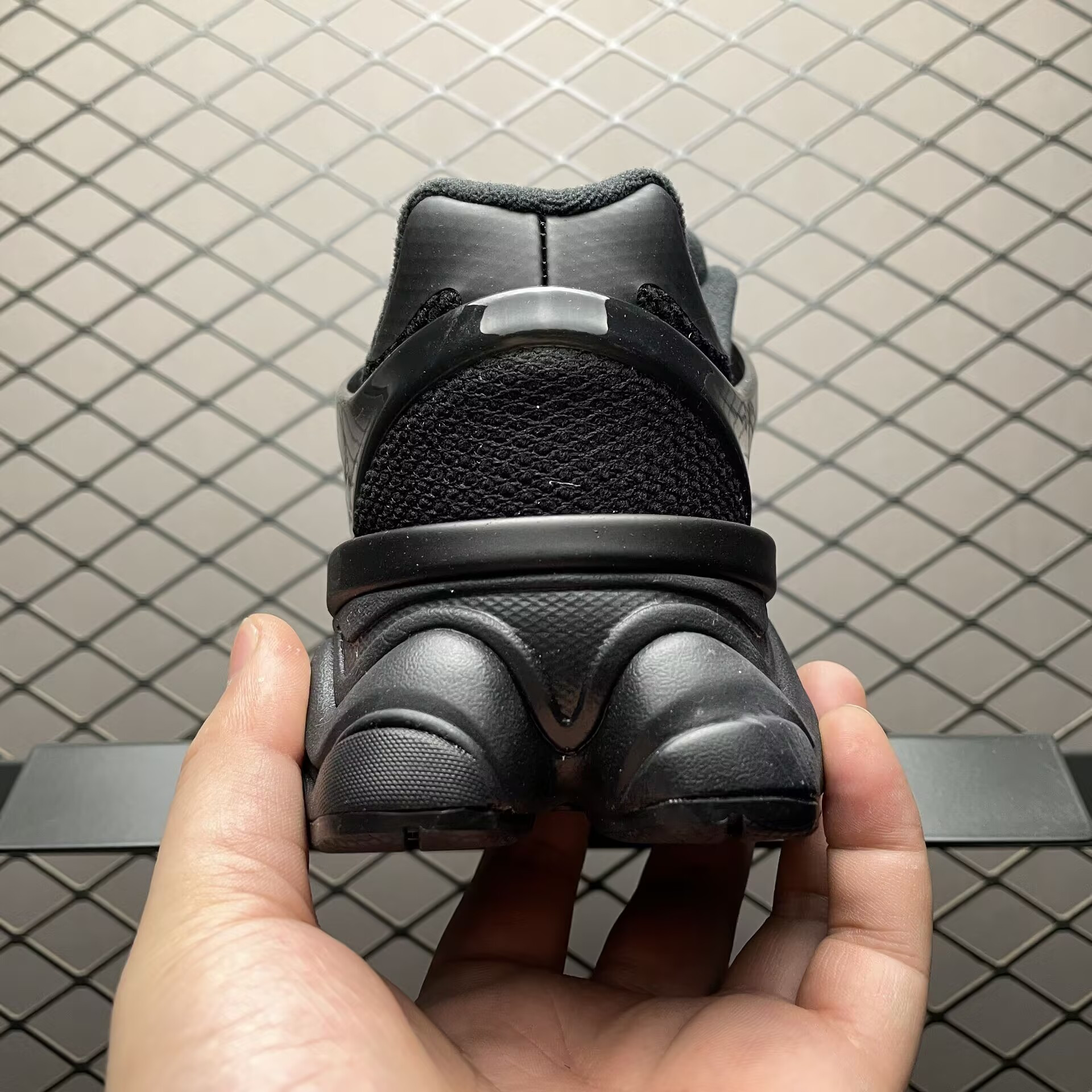 ua new Ba1an*e 9060 sea stone black