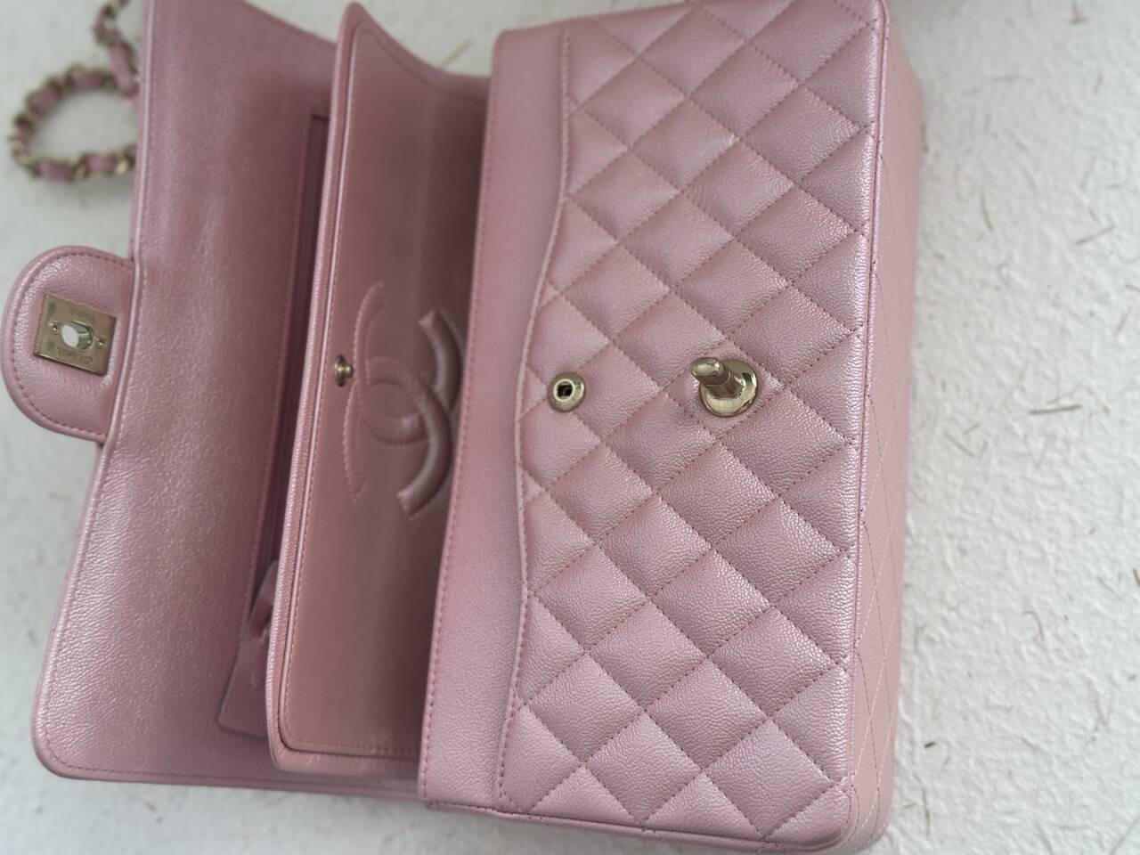 Ch*el flap bag pearlescent pink as1112 25.5x15x6cm