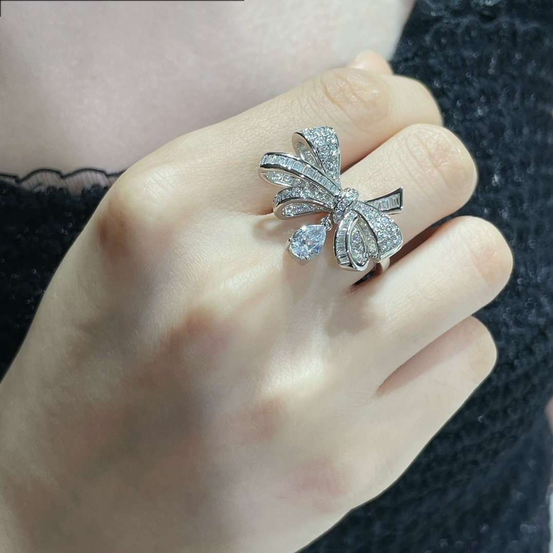 Gr*ff bowknot ring with rhinestones ag925