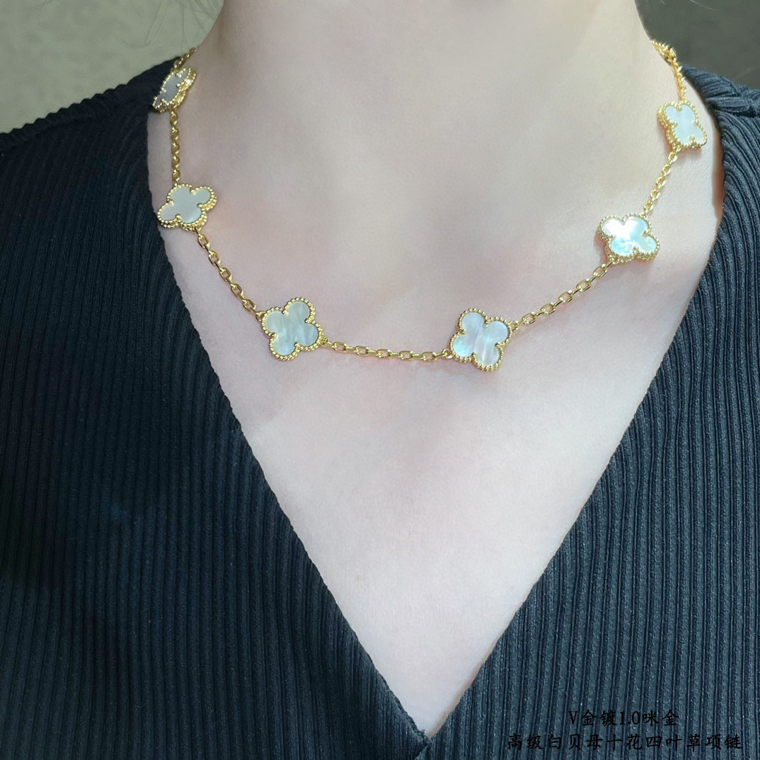 V*N CL*F & arpels high-grade white mother-of-pearl ten-flower four-leaf clover necklace