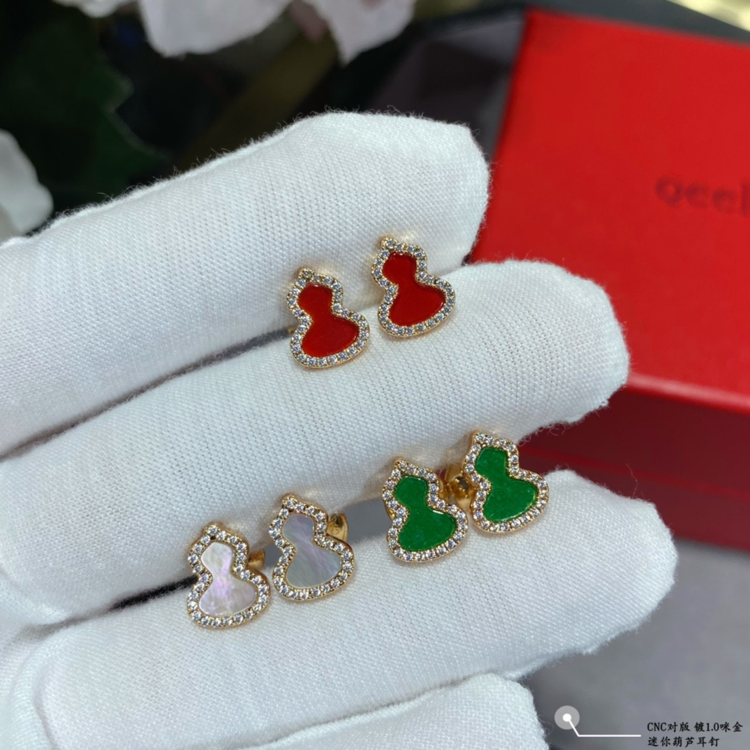 Qee1in mini gourd earrings