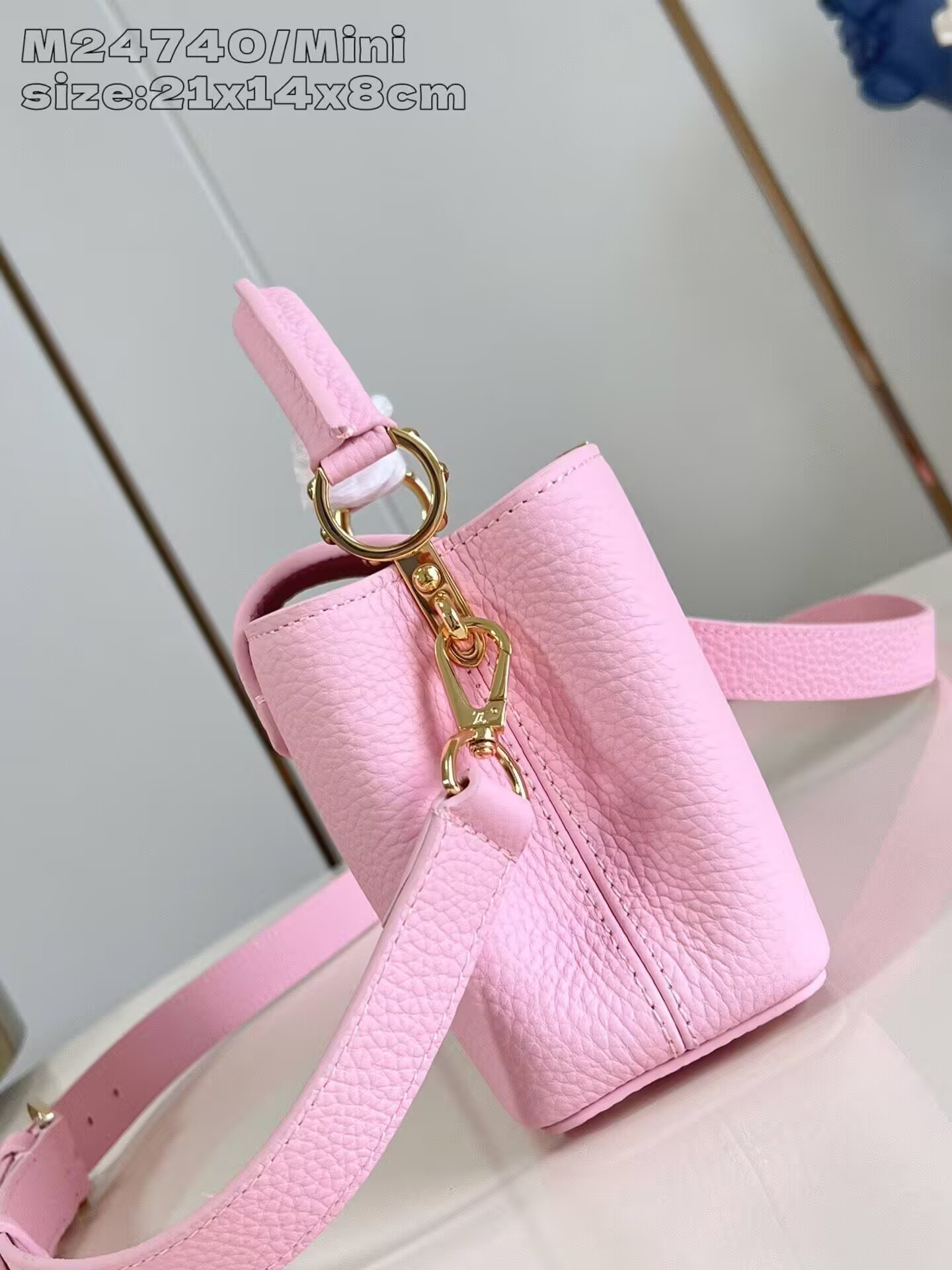LV Capucines Mini M24740 21x14x8cm