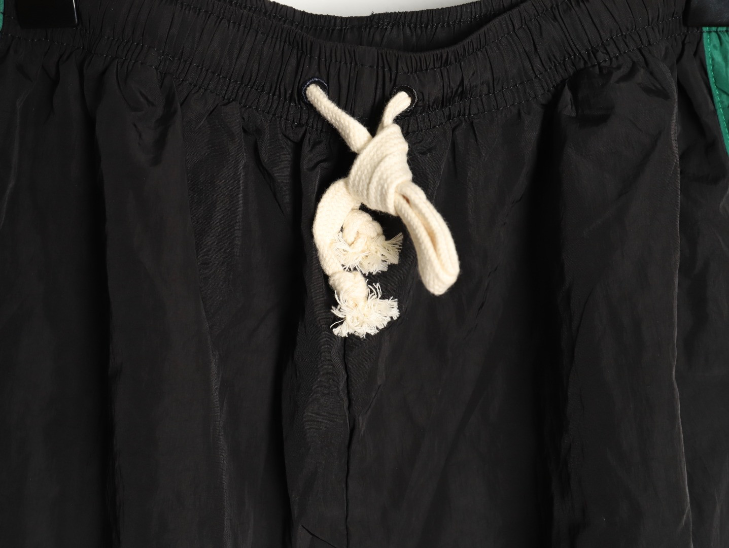 G*u*i shorts