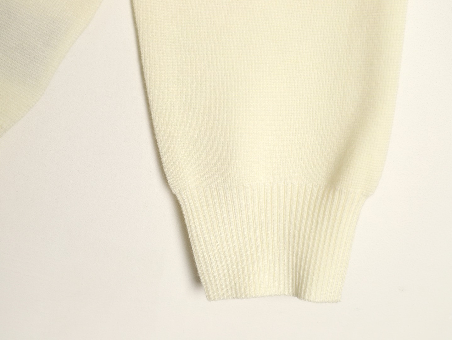 L**o p*ana lp sweaters