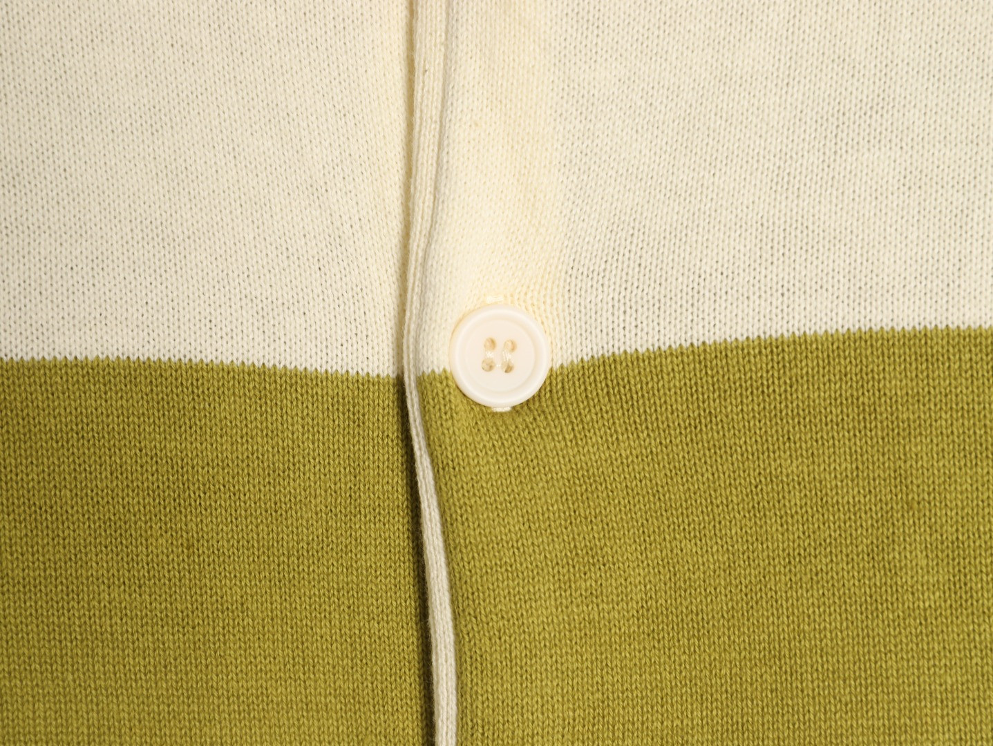 AMI Paris Long-sleeved Knitting Cardigan
