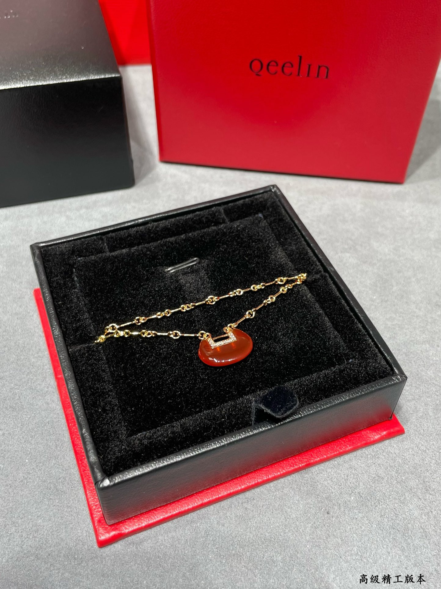 Qee1in yuyi ruyi mother-of-pearl bracelet