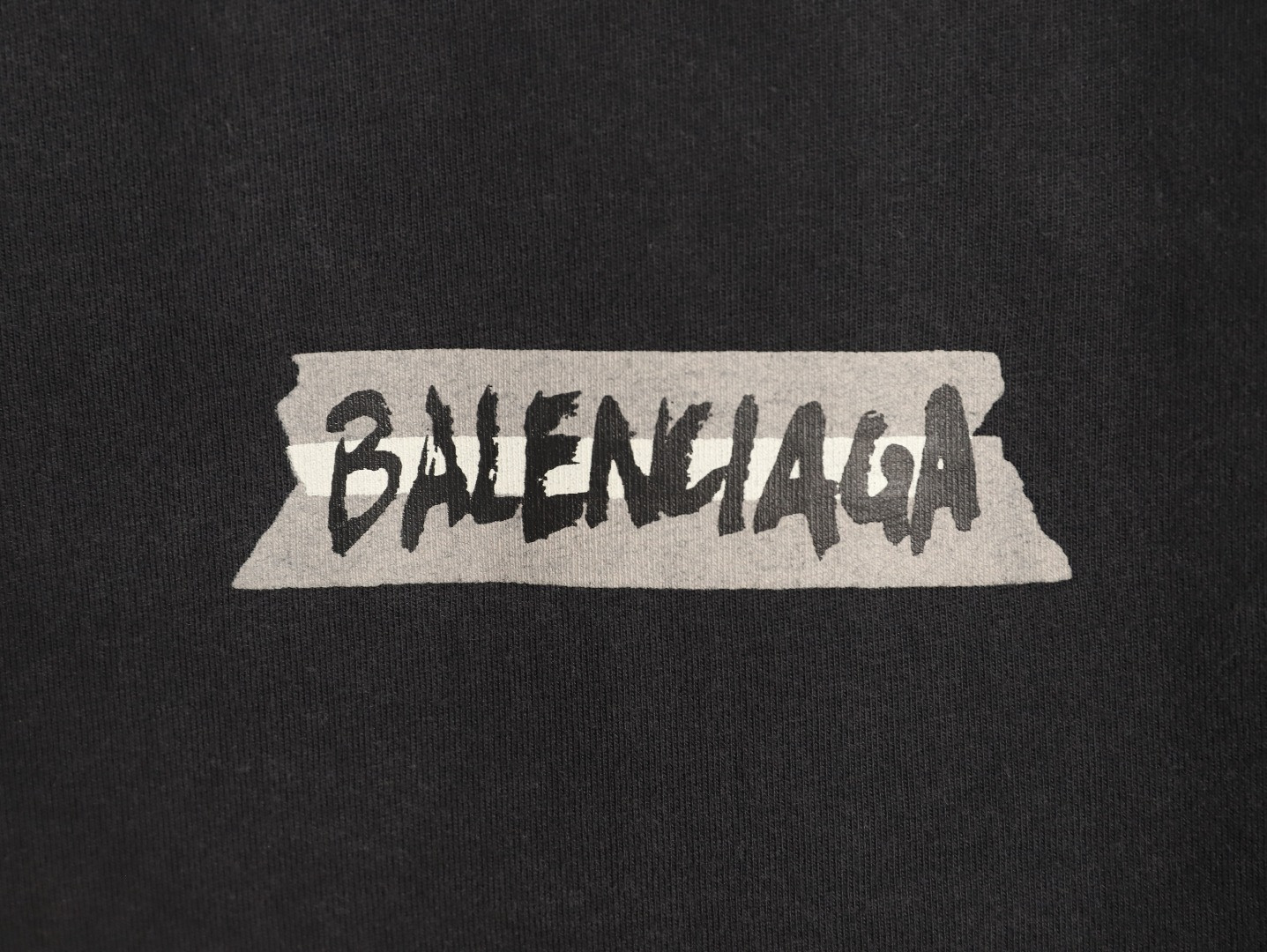 Ba*len*cia*ga long-sleeved t-shirt