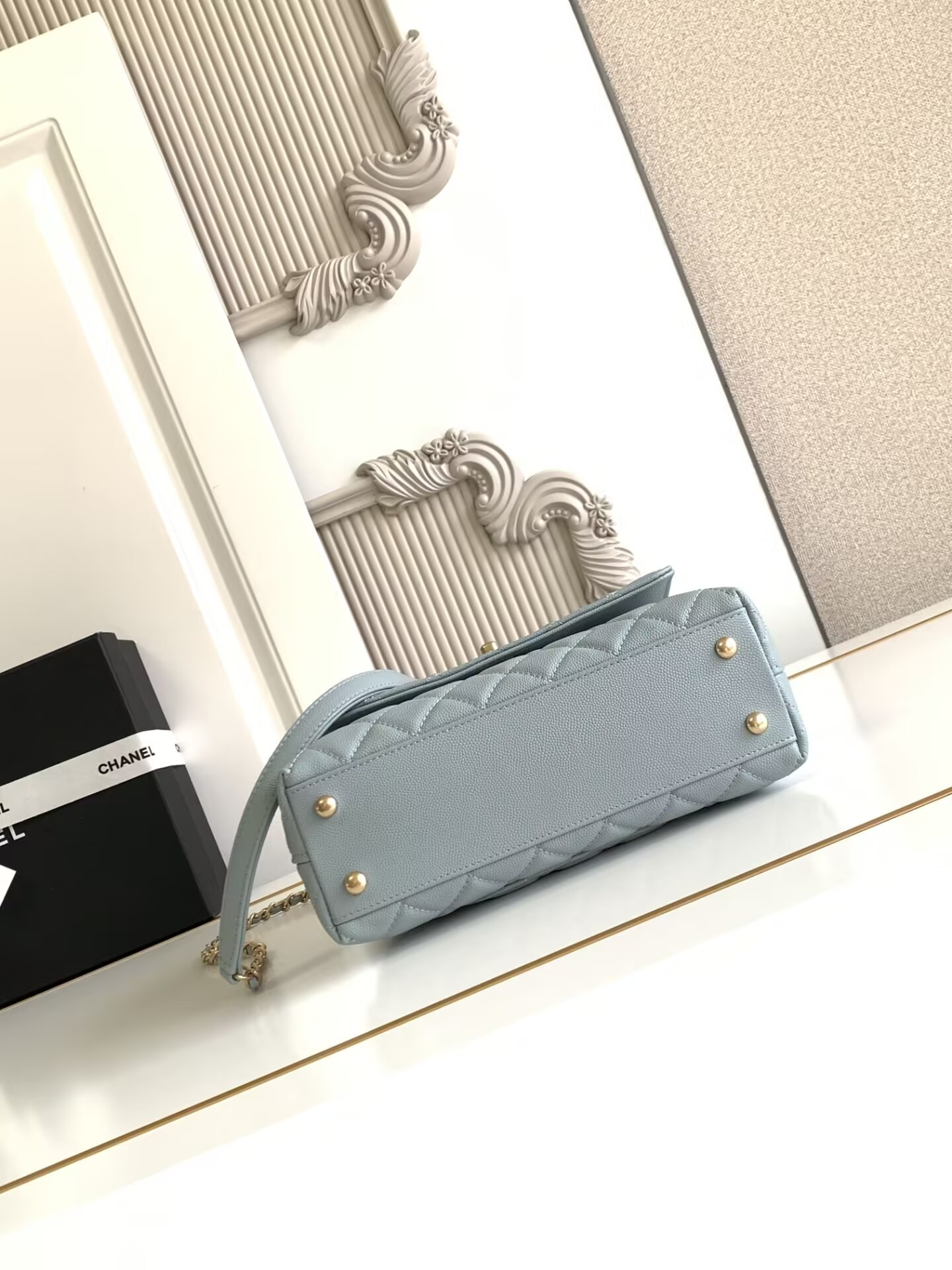 Ch*el coco handle bag 23cm