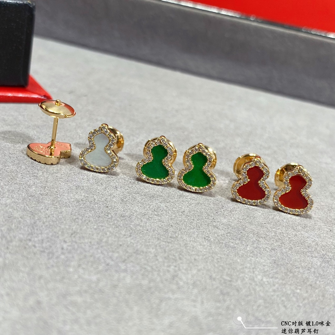 Qee1in mini gourd earrings