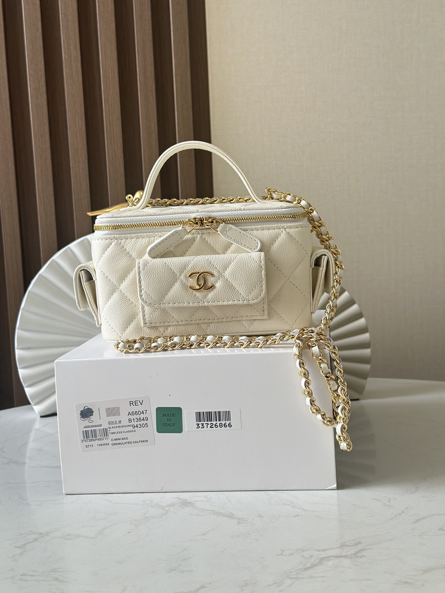 Ch*el vanity case 17cm