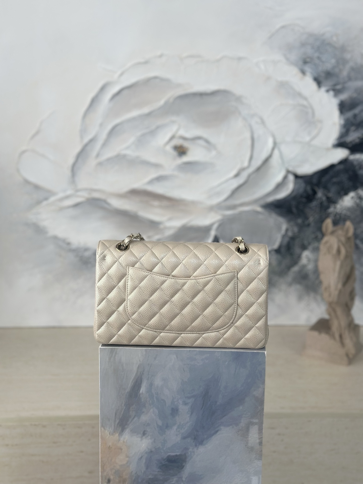 Ch*el flap bag pearlescent light beige as1112 25.5x15.5x6cm