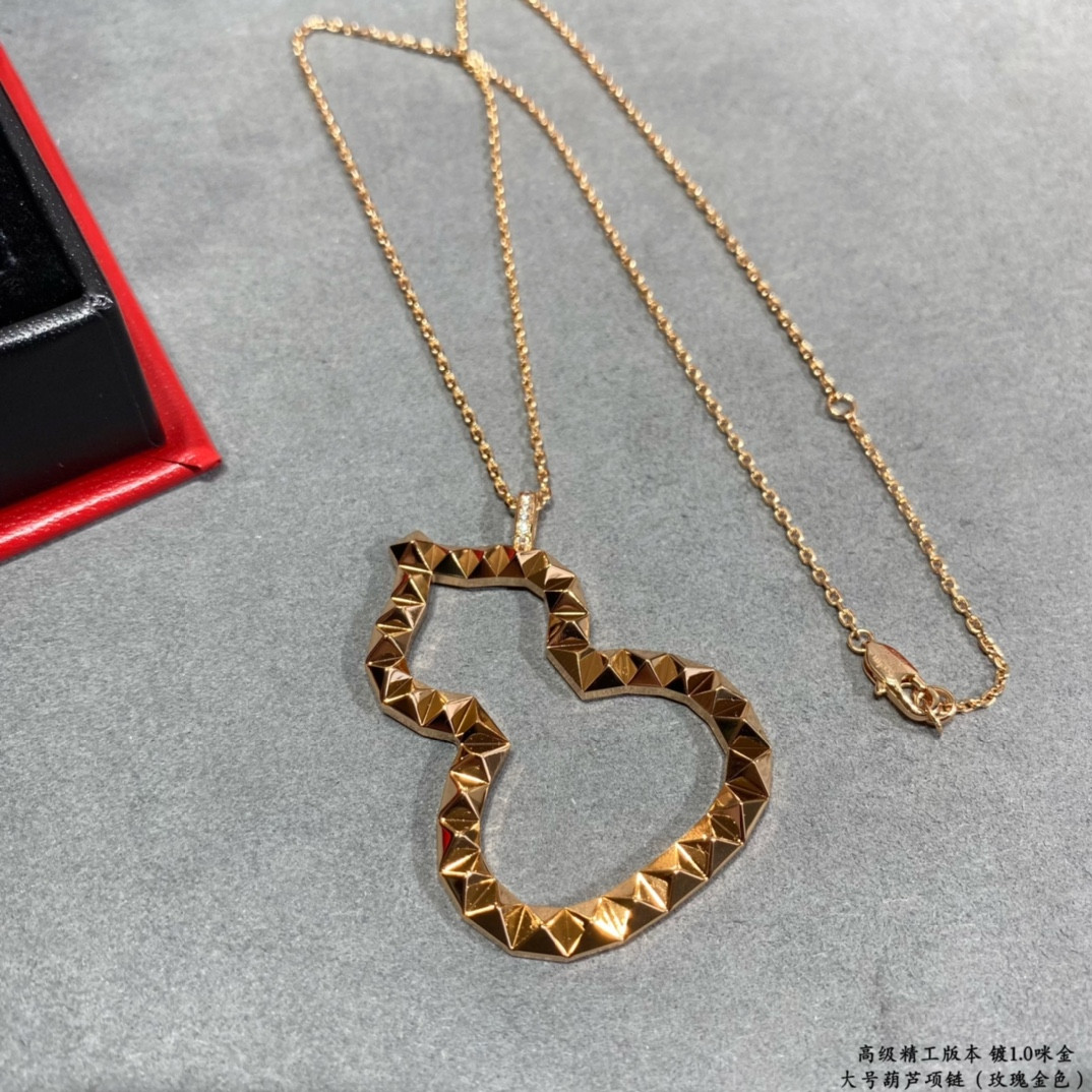 Qee1in large gourd necklace