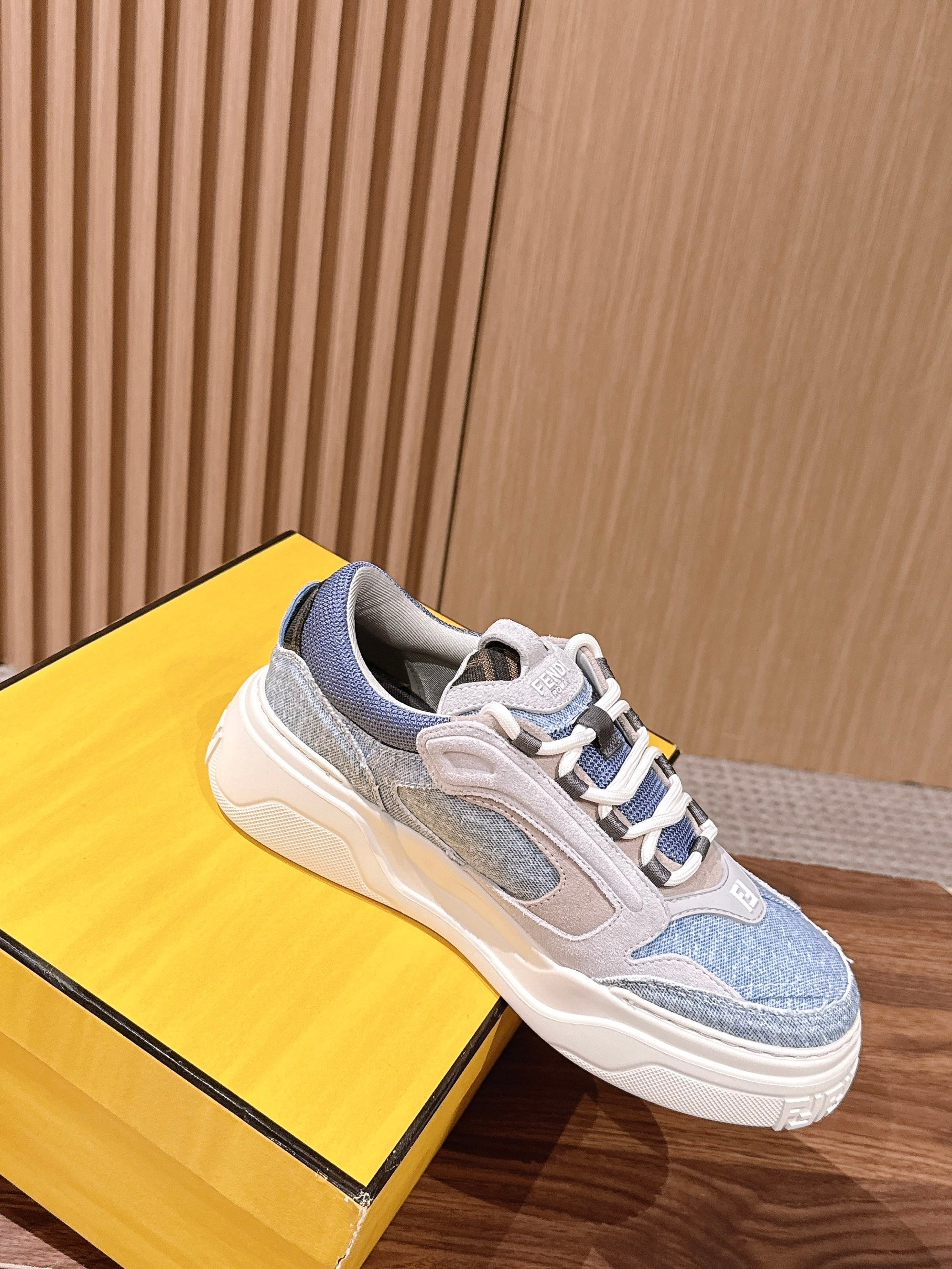 ua F**di force low-top sneakers