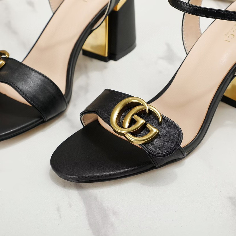 ua G*u*i mid-heel sandal