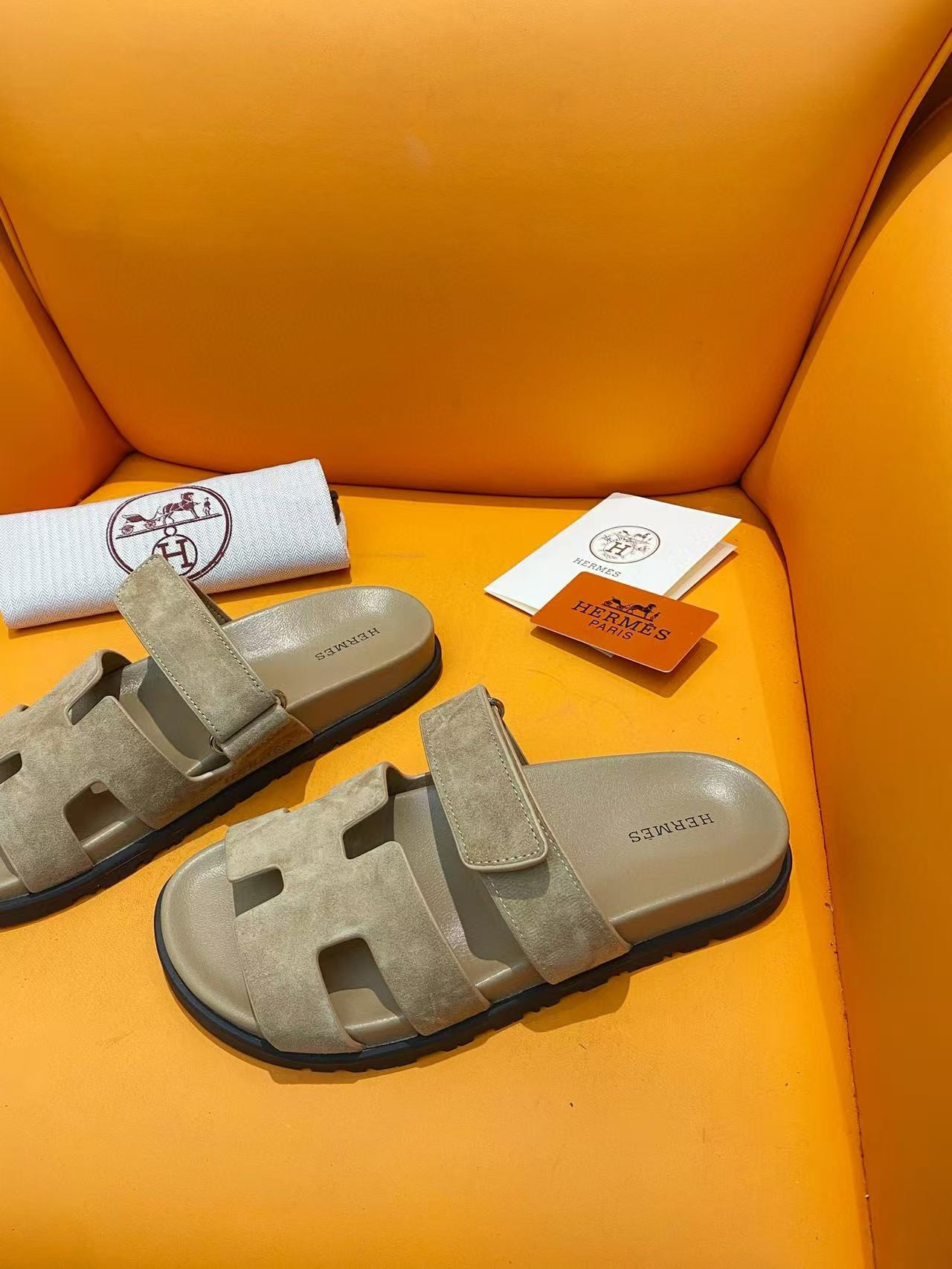 ua H**mes chypre sandal