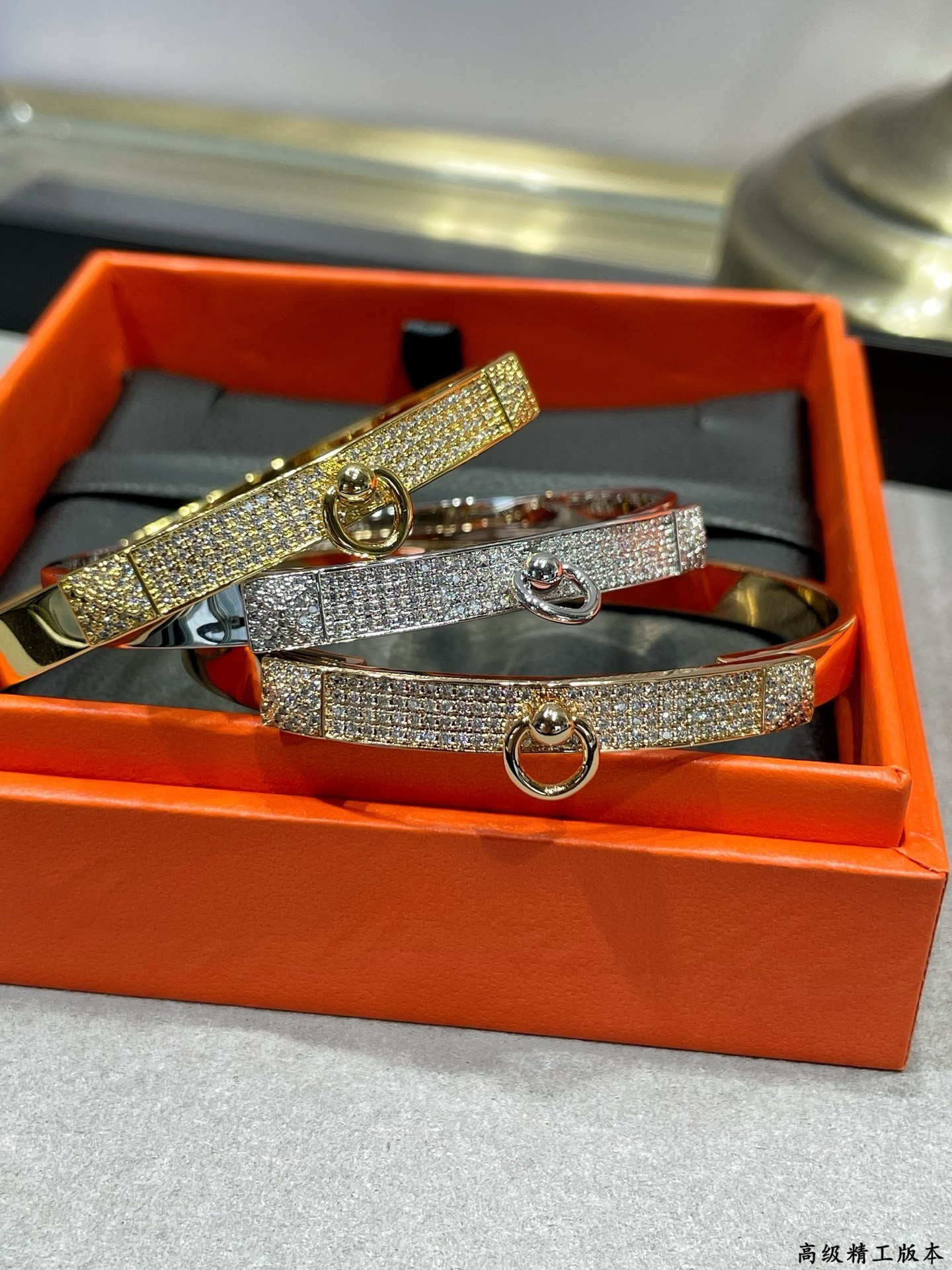 h**mes rivet half Di*m*nd bracelet
