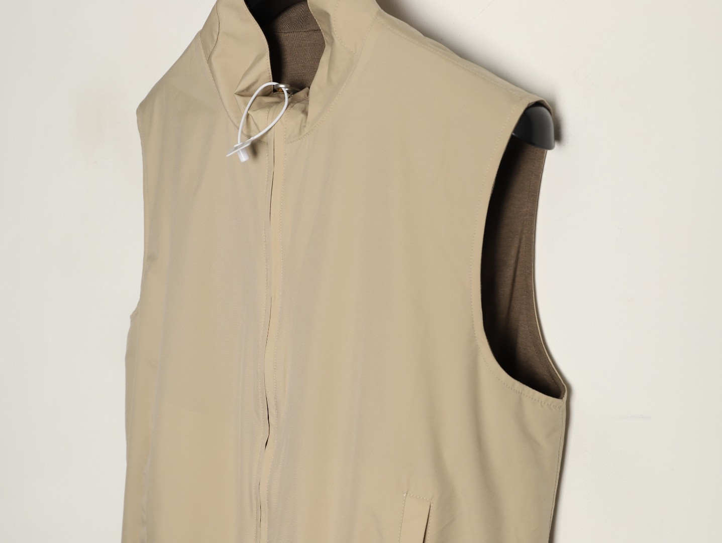 L**o p*ana lp vest