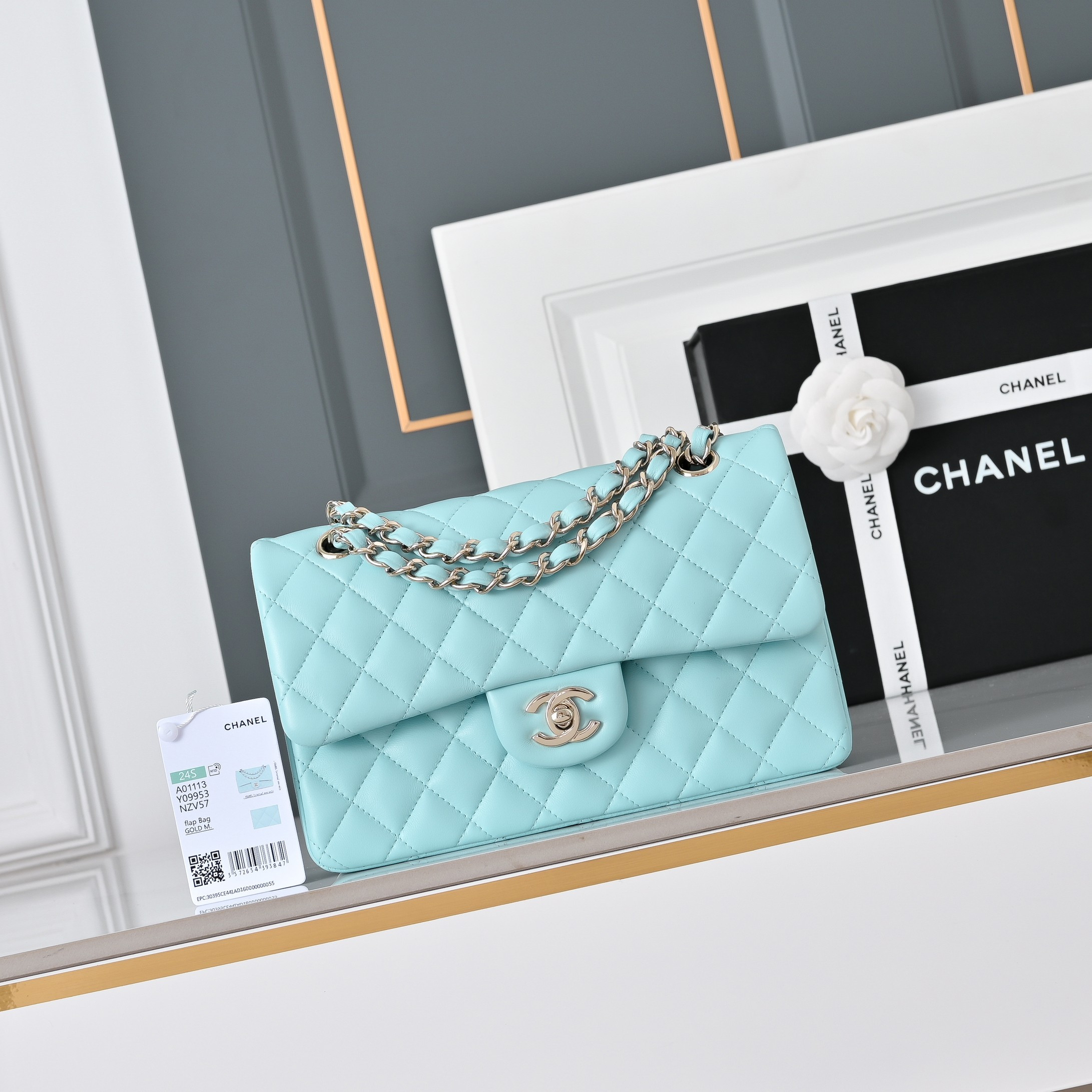 Ch*el classic flap handbag sky blue lambskin with light gold hardware a01113 23x14.5x6cm