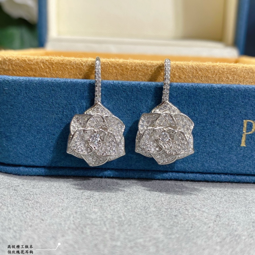 P1aget rose earrings