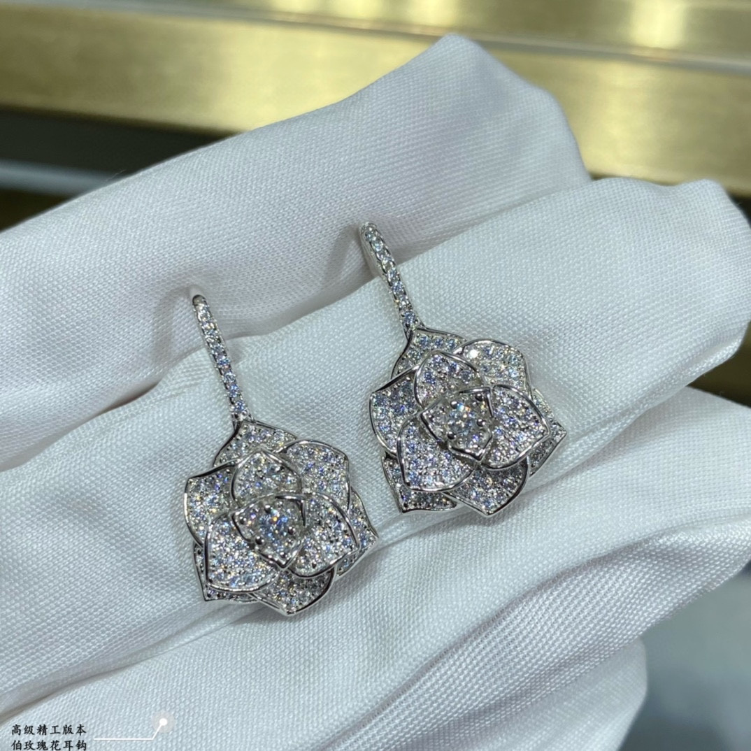 P1aget rose earrings