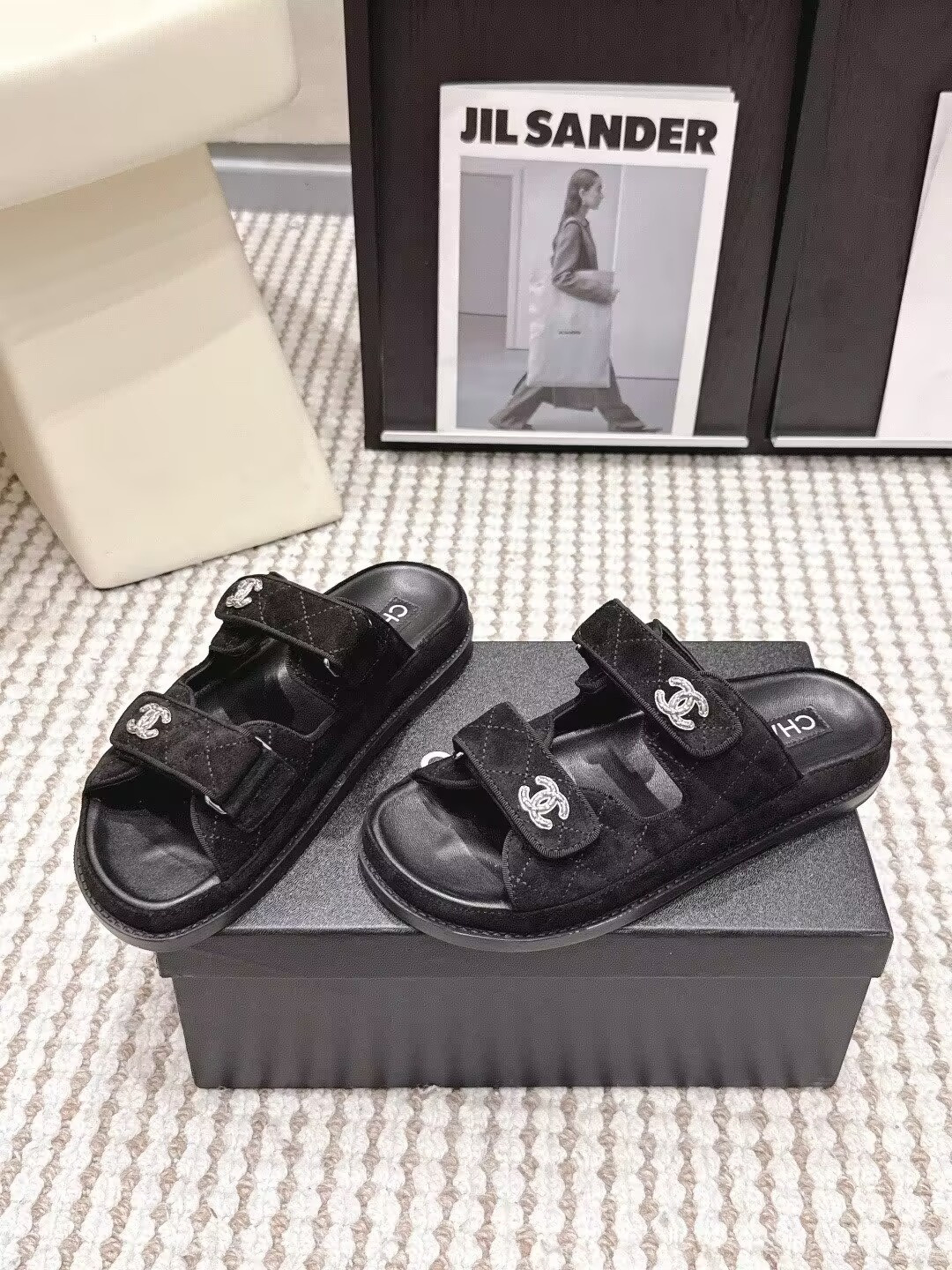 ua Ch*el slides