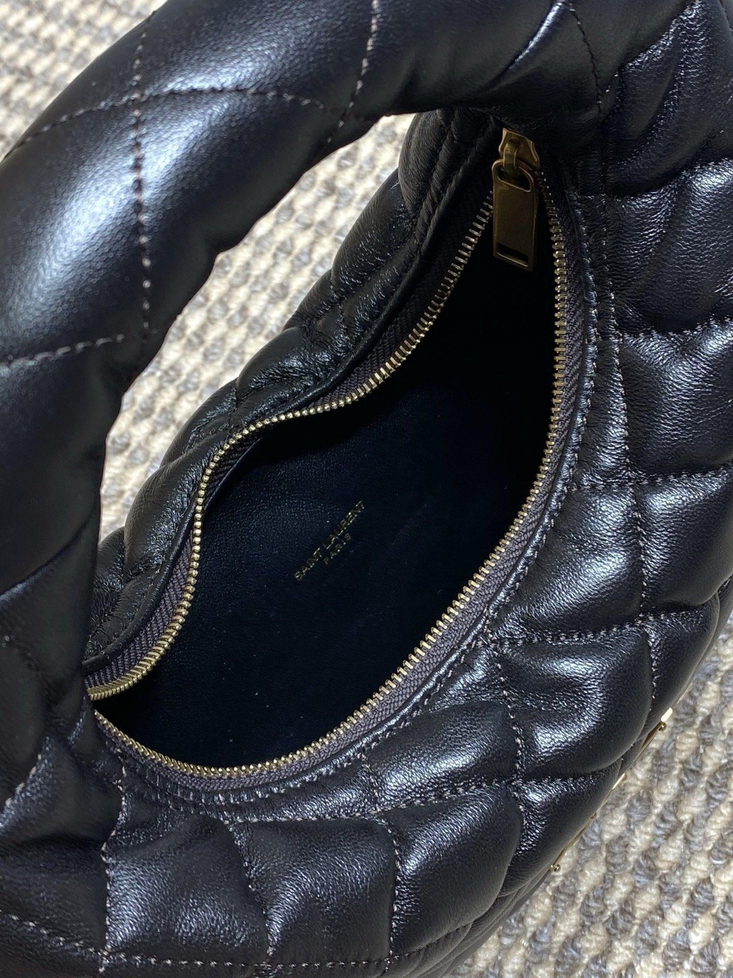 Y*L icarino in quilted nappa 17x13x3cm