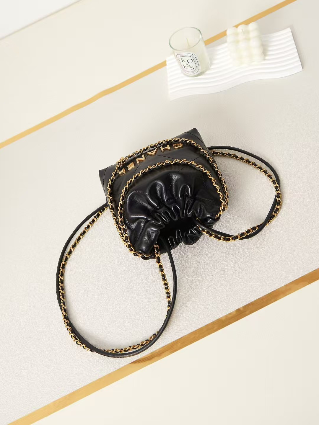 Ch*el 22 mini handbag shiny calfskin black 20 × 19 × 6 cm