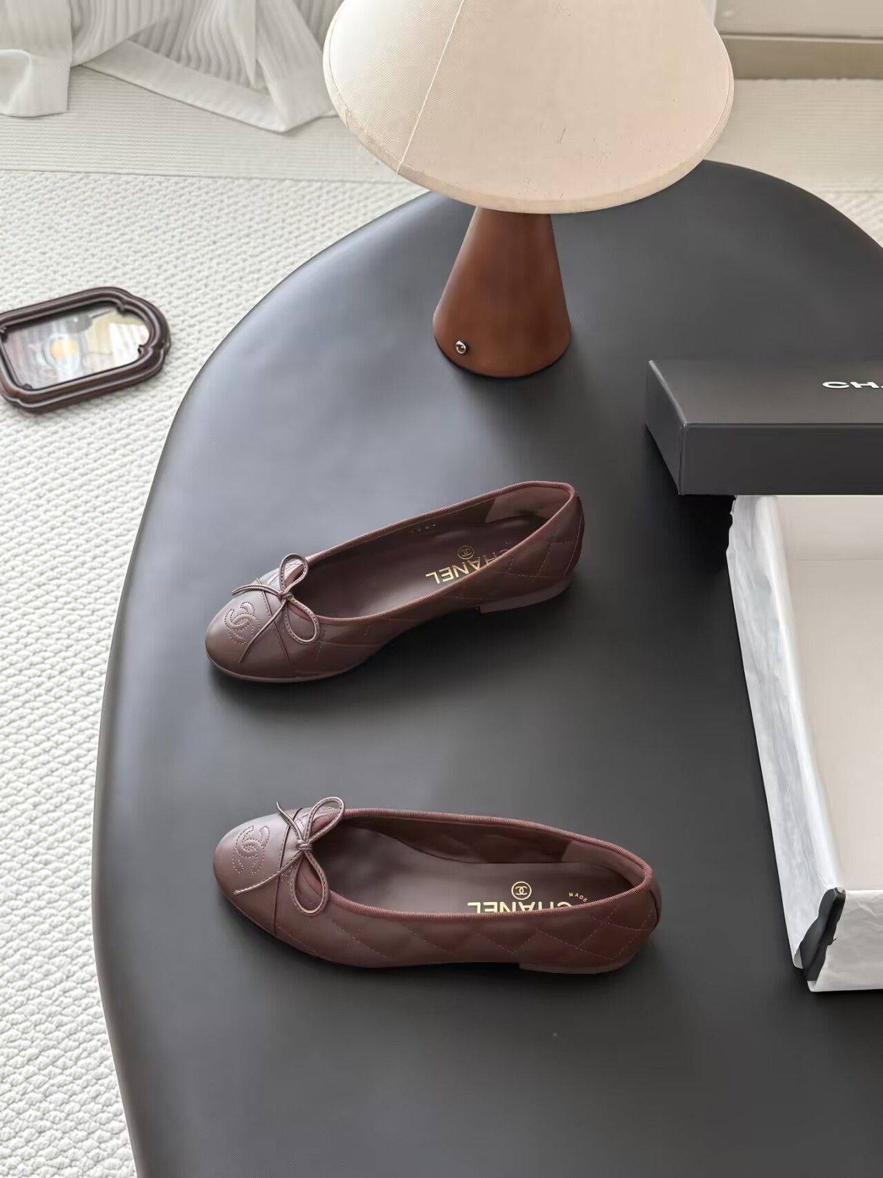 ua Ch*el ballet flats