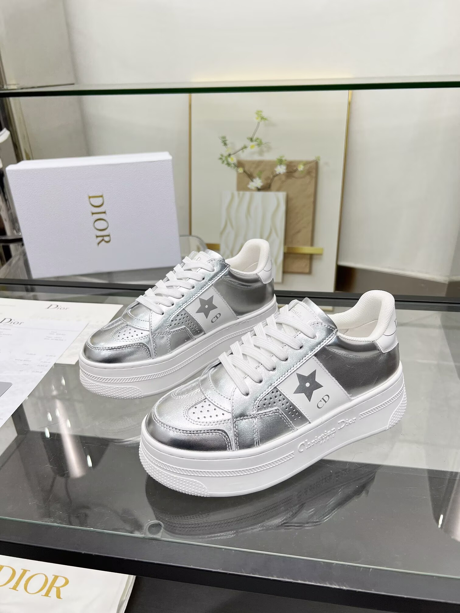 ua D*or star platform sneaker