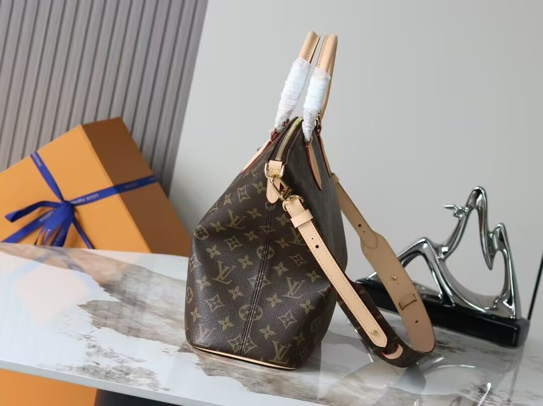 LV Neo Lockit MM M26494 36x30x15cm Without Box