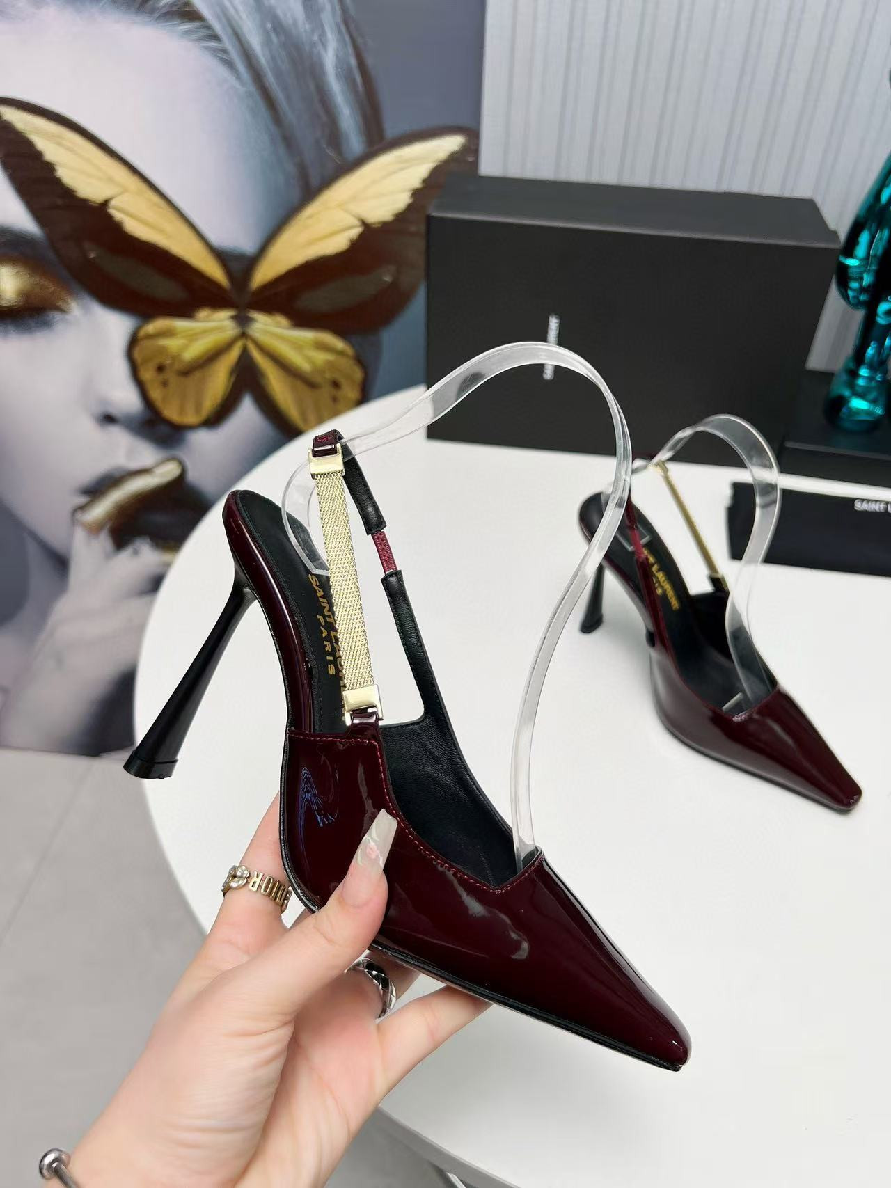 ua y*l Sa**t Lau*nt glazed calfskin lee slingback pumps