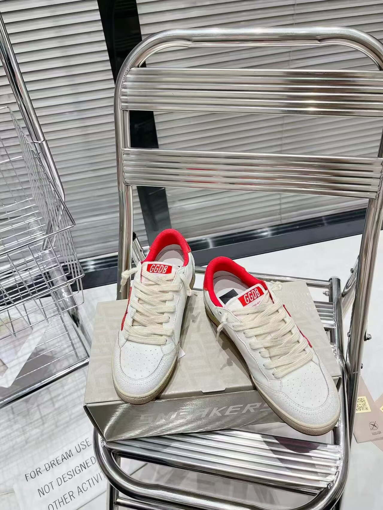 ua g01den G003e s*per-star sneaker