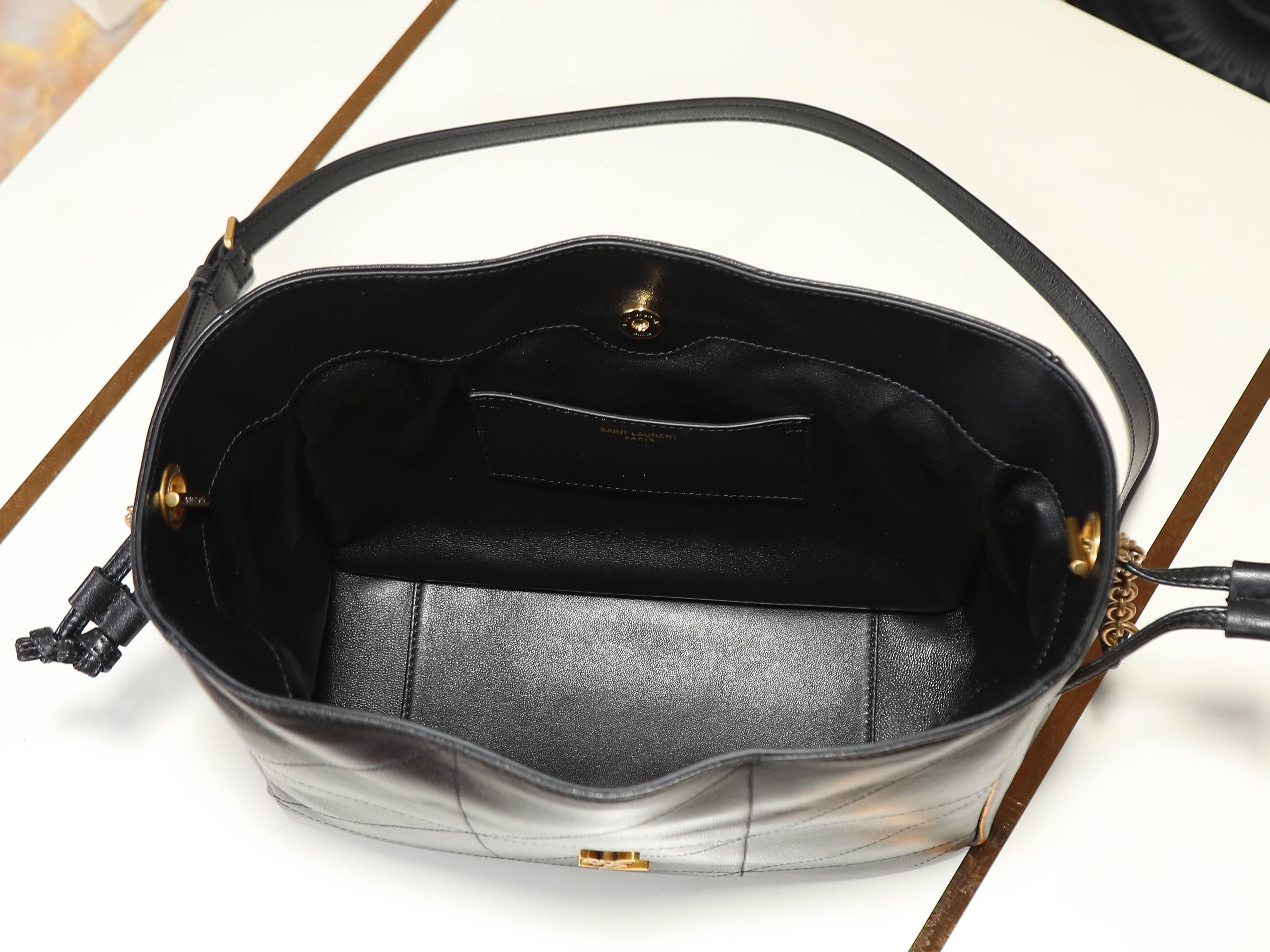 Y*L jamie 4.3 pochon quilted leather shoulder bag 26x18x11cm