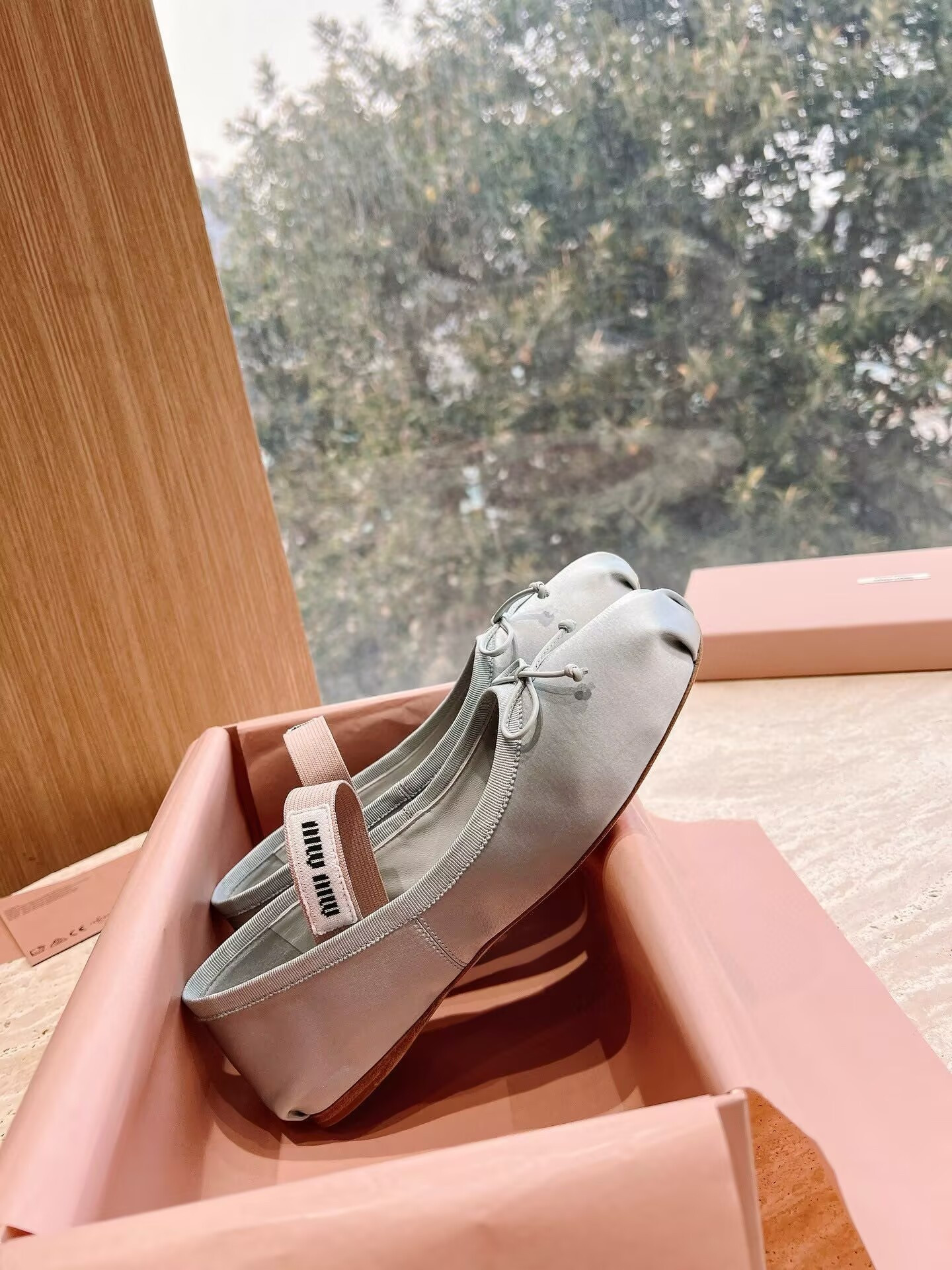 ua M1v M1v satin ballerinas