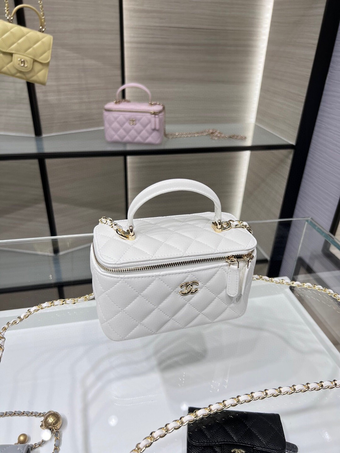 Ch*el long vanity with chain 16.5x10x8cm