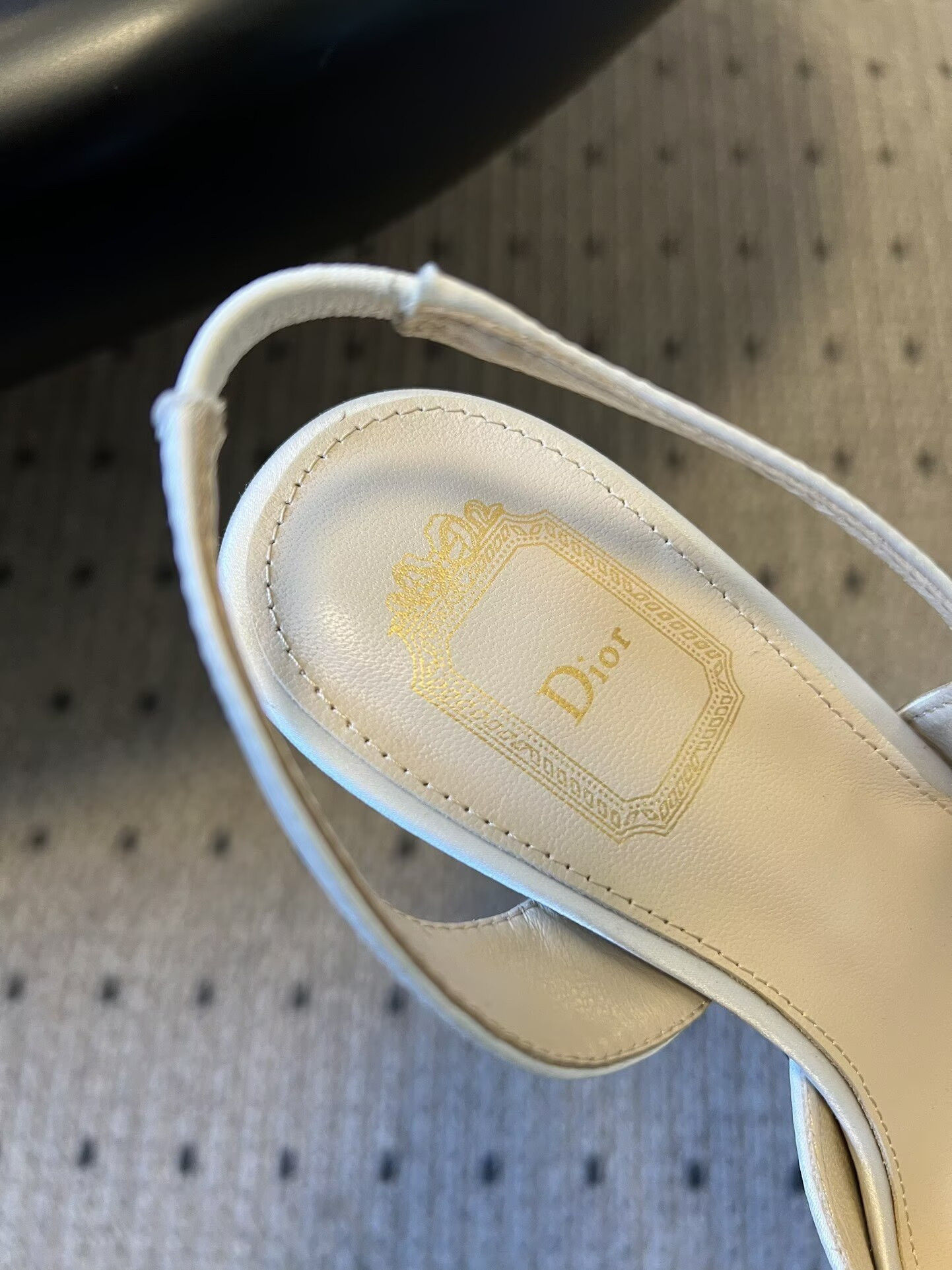 ua D*or bow heeled slingback sandal