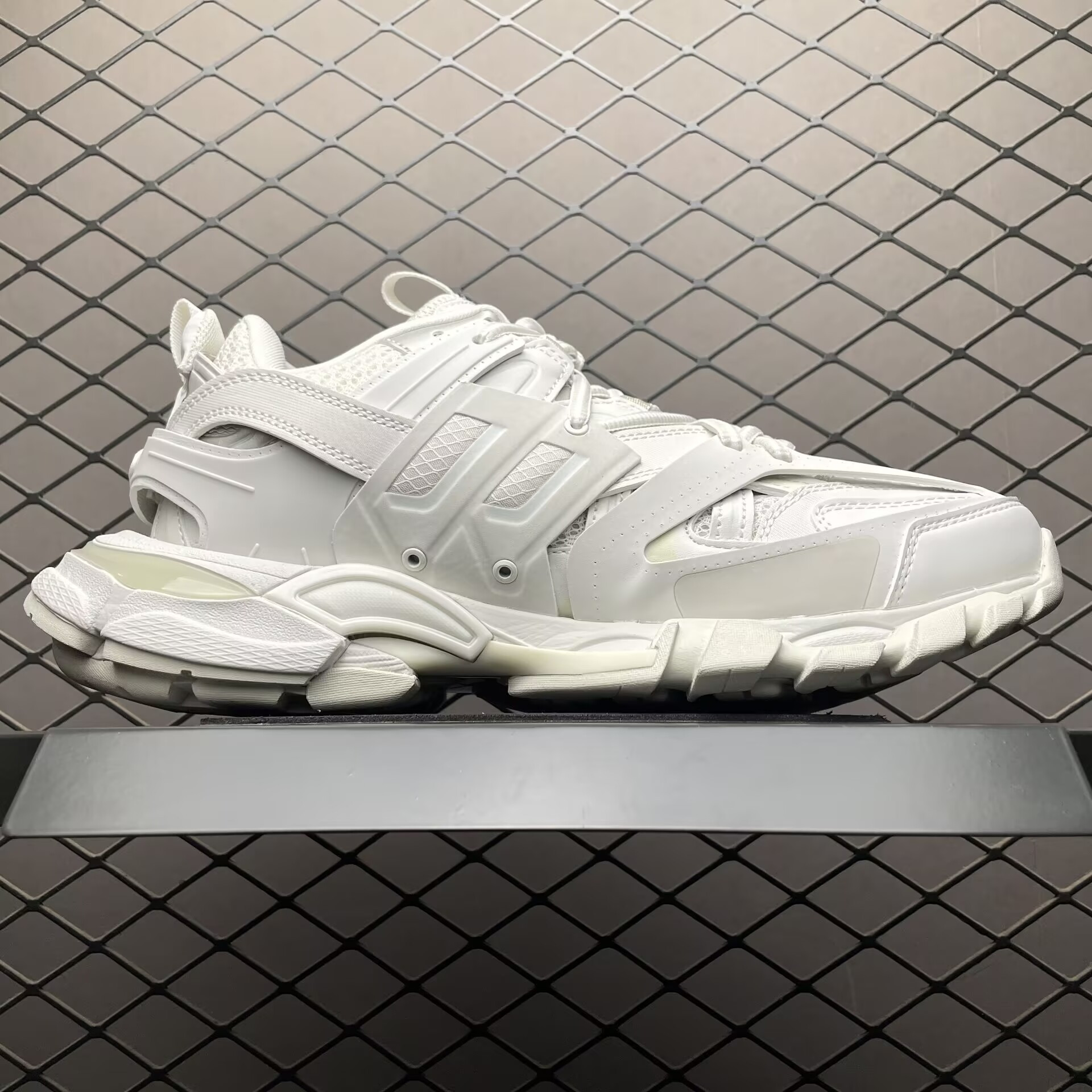 ua Ba*len*cia*ga track chunky sneakers
