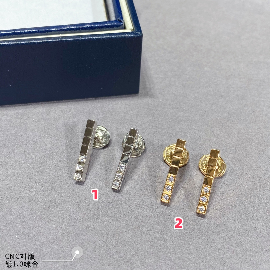 Ch0pard long bar half di*m*nd stud earrings
