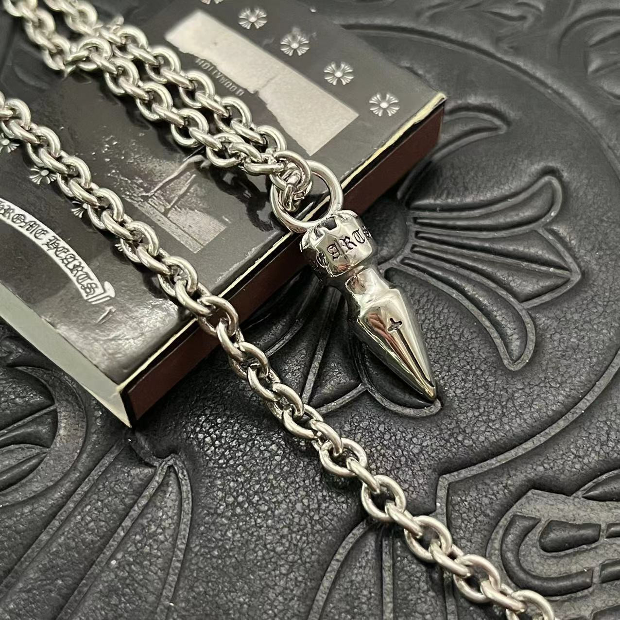 Ch**me He**ts bullet necklace