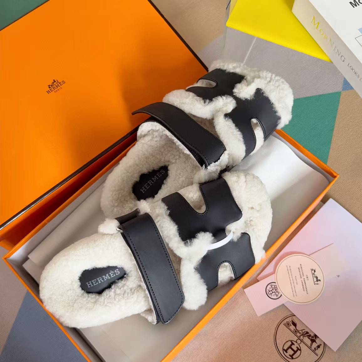 ua H**mes chypre sandal