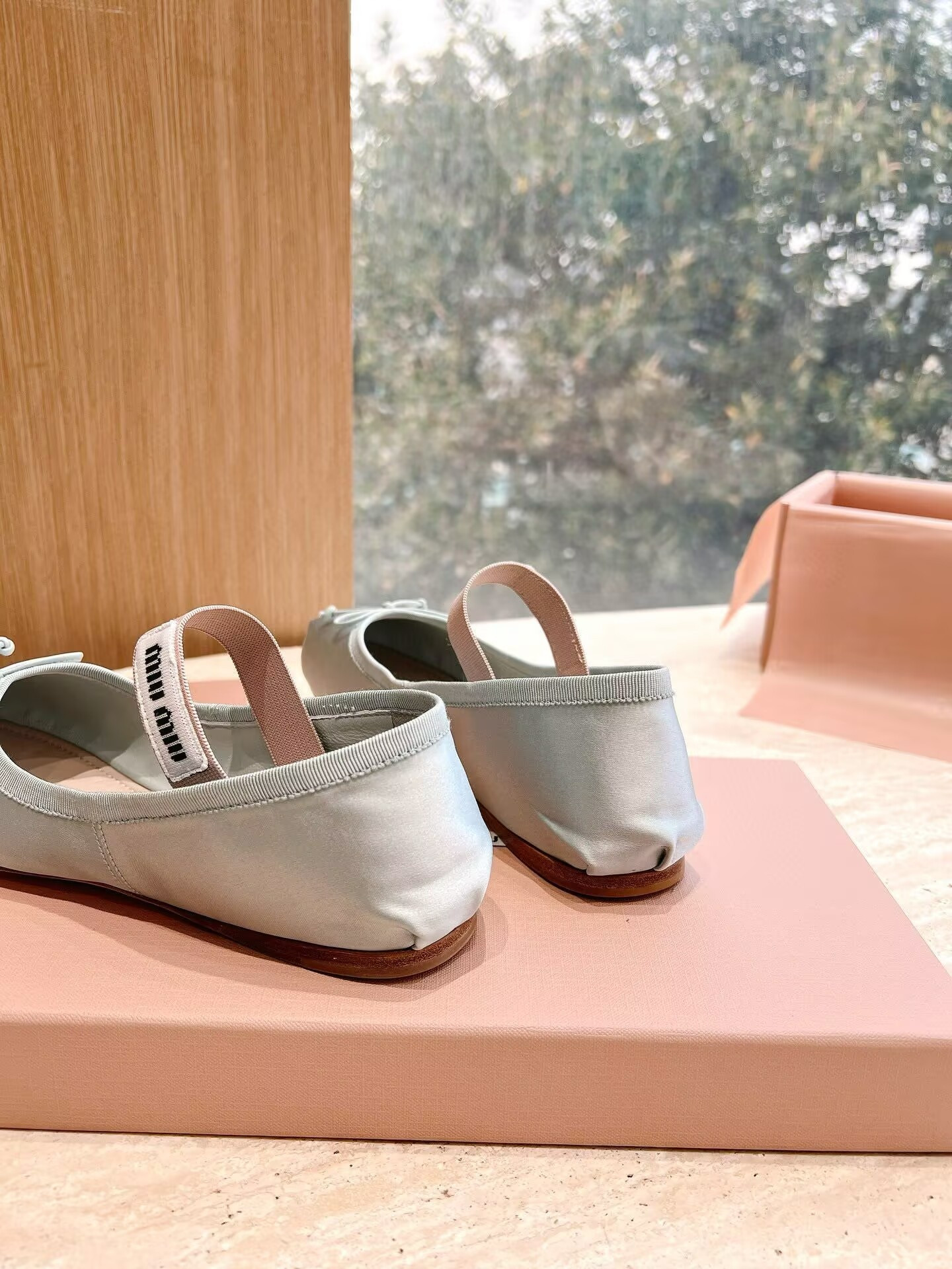 ua M1v M1v satin ballerinas