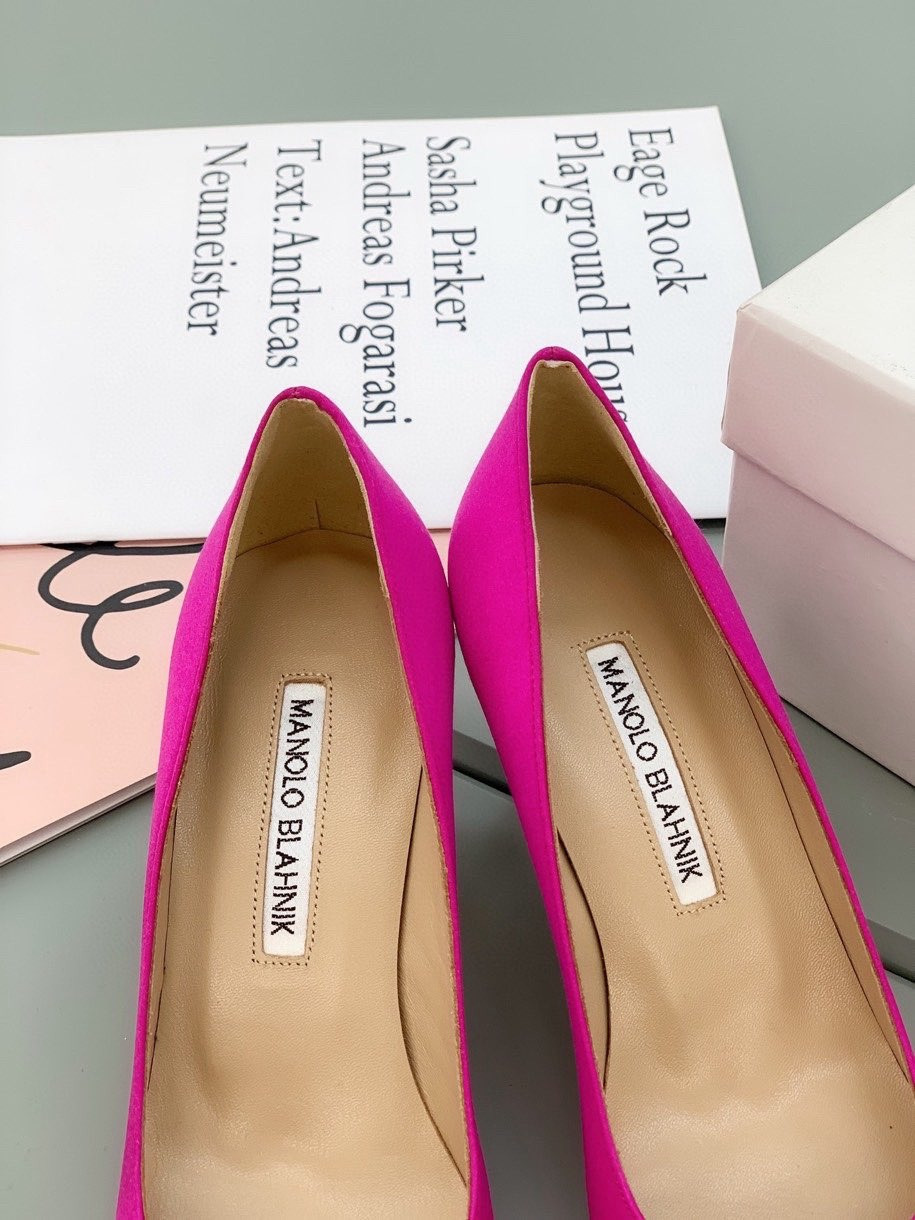 ua ma*n010 B1ah*ik hangisi pumps